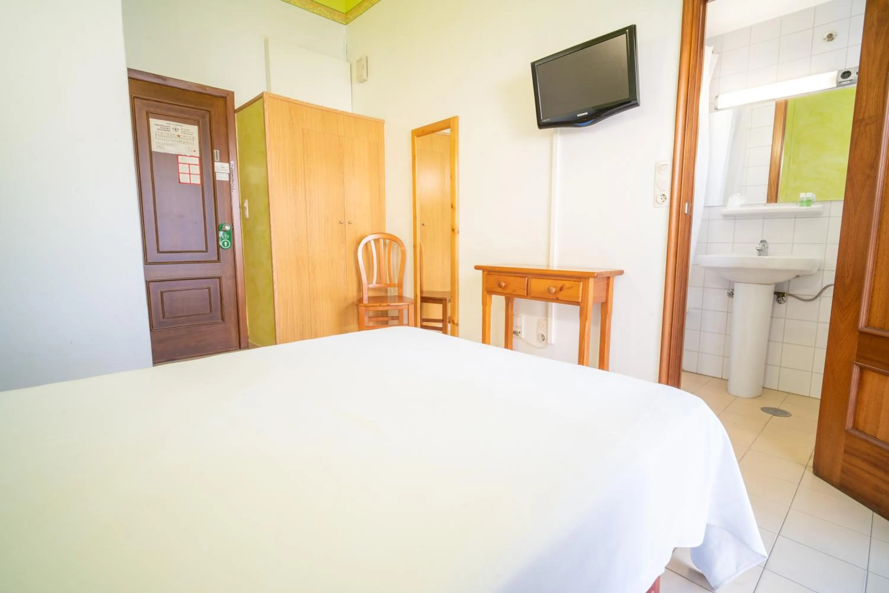 Photo of the whole room in Hotel La Terraza