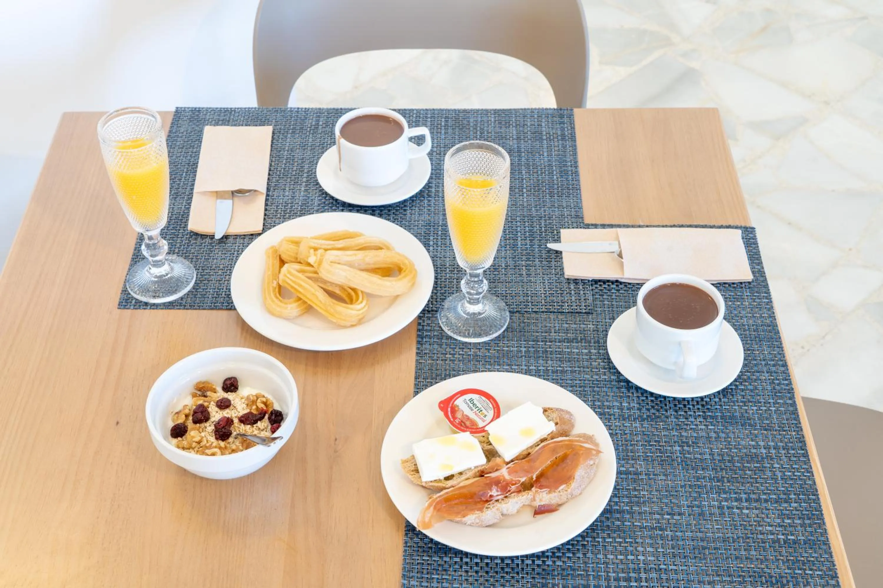 Buffet breakfast in Hotel La Terraza