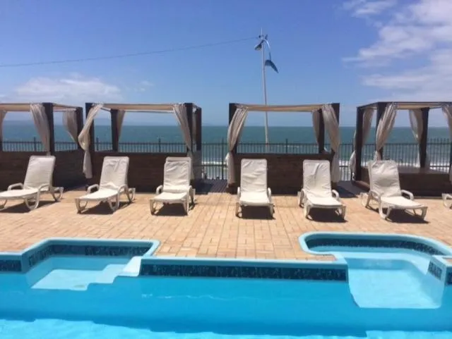 Swimming pool in Canasvieiras Hotel