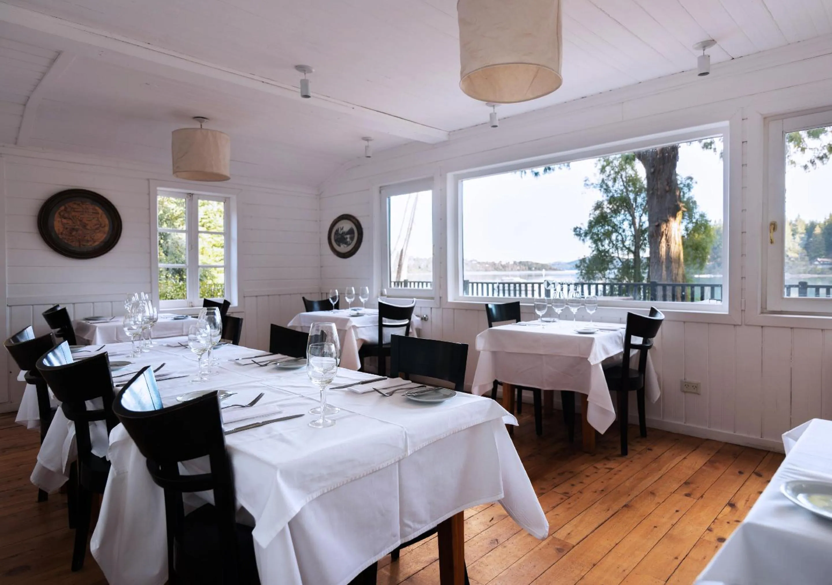 Restaurant/places to eat in La Escondida Casa De Huespedes & Spa