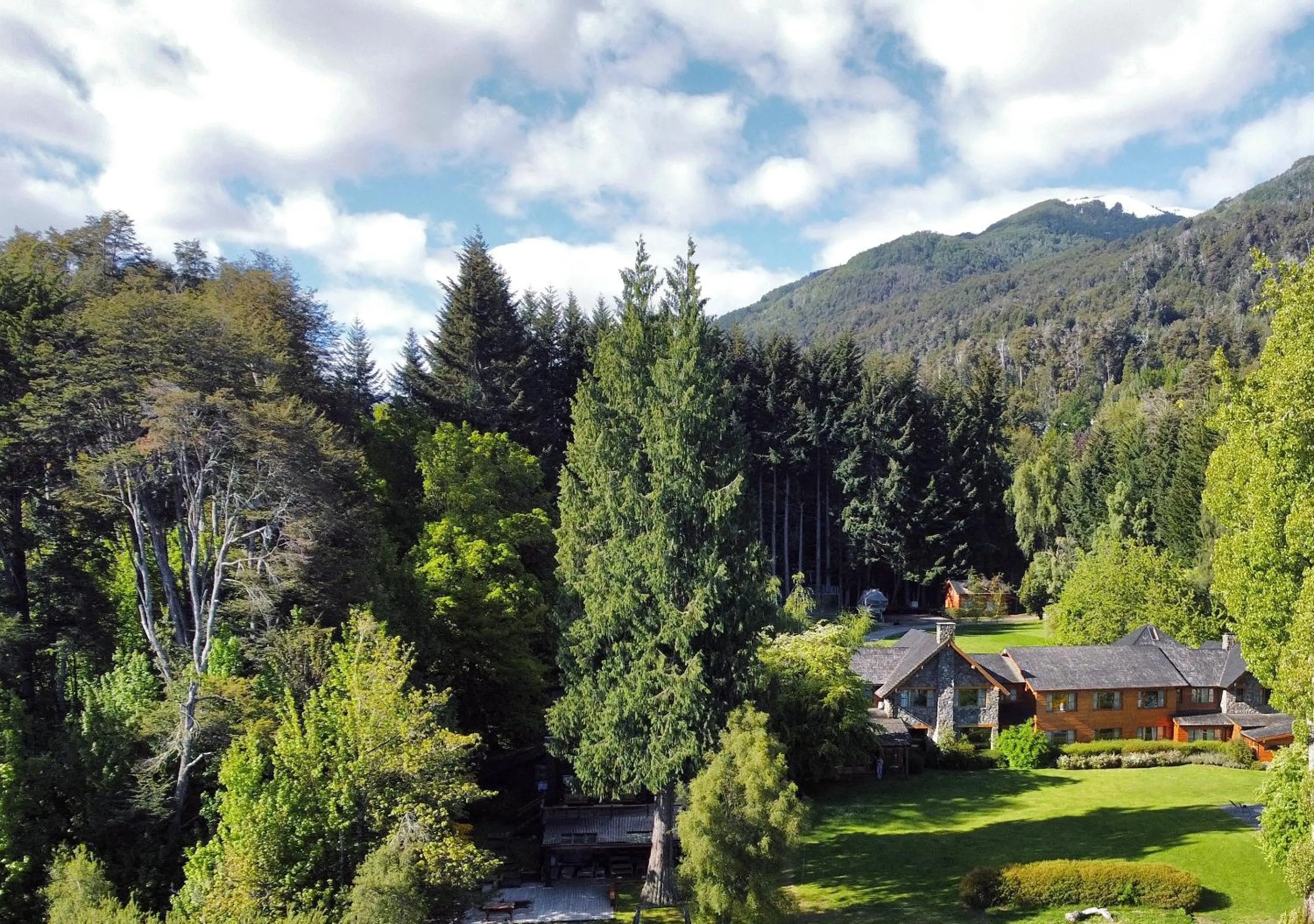 Property building in La Escondida Casa De Huespedes & Spa