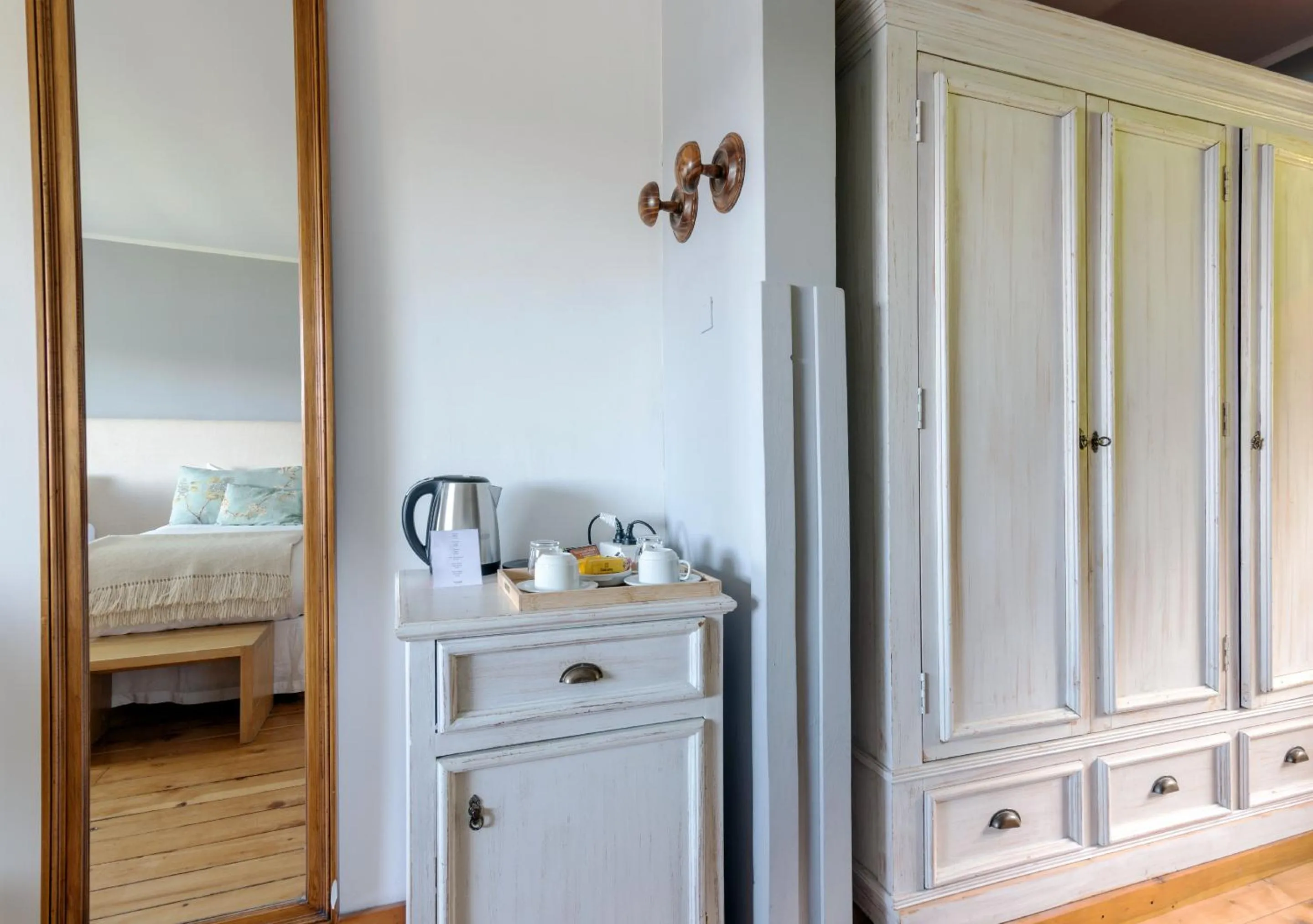 room service, Bed in La Escondida Casa De Huespedes & Spa