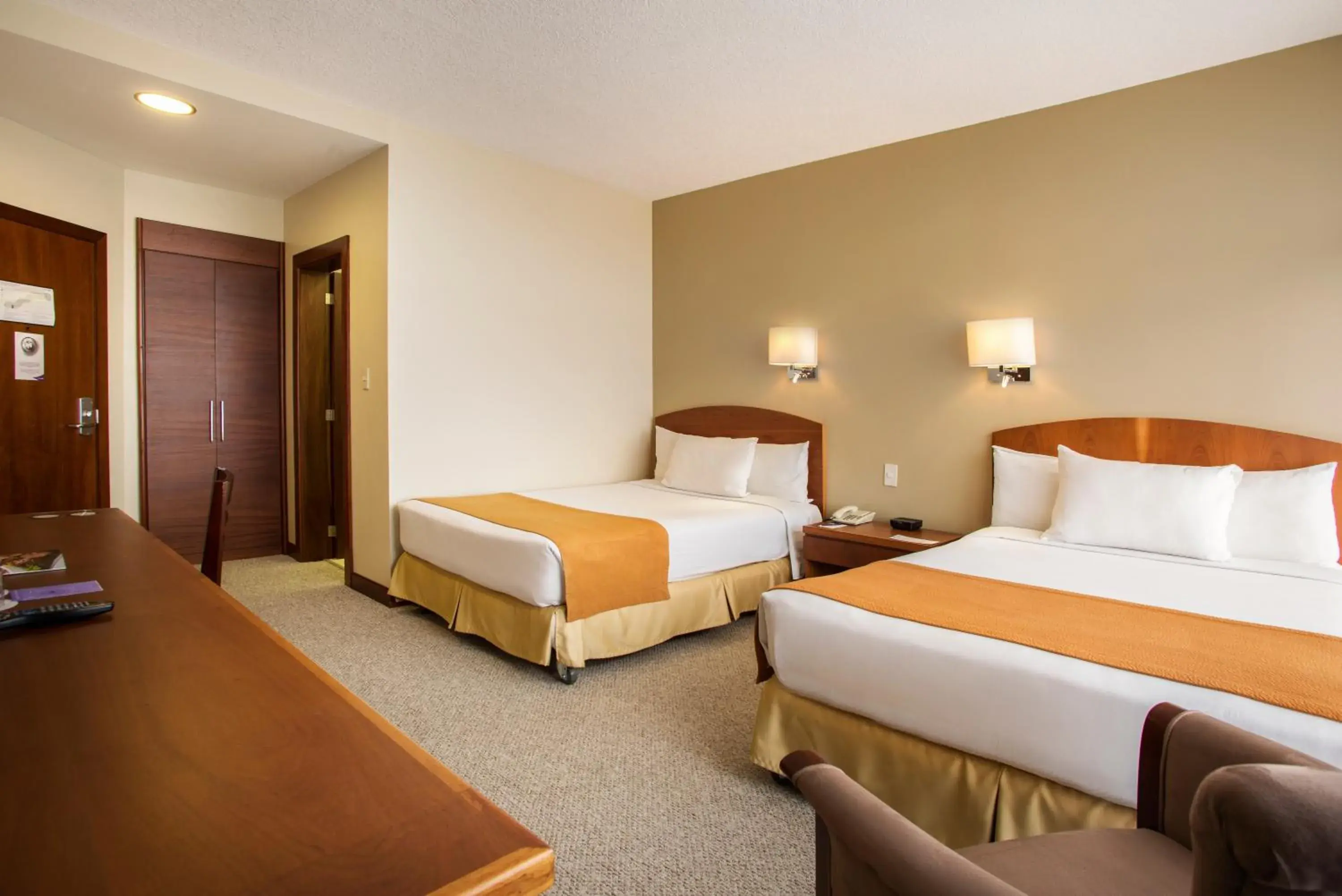 Photo of the whole room, Bed in Hotel Quito Photo of the whole room, Bed in Hotel Quito