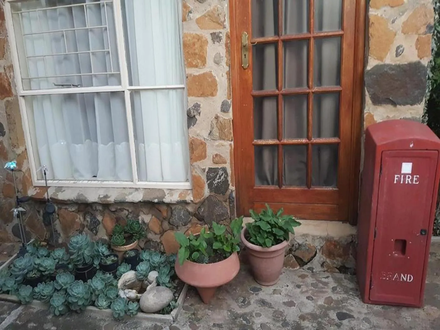 Facade/entrance in Gemsbok Cottage