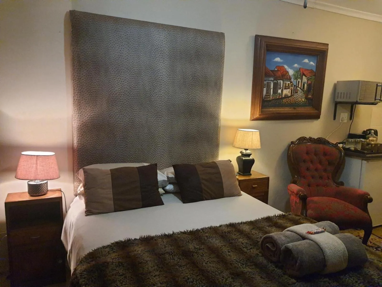 Bed in Gemsbok Cottage