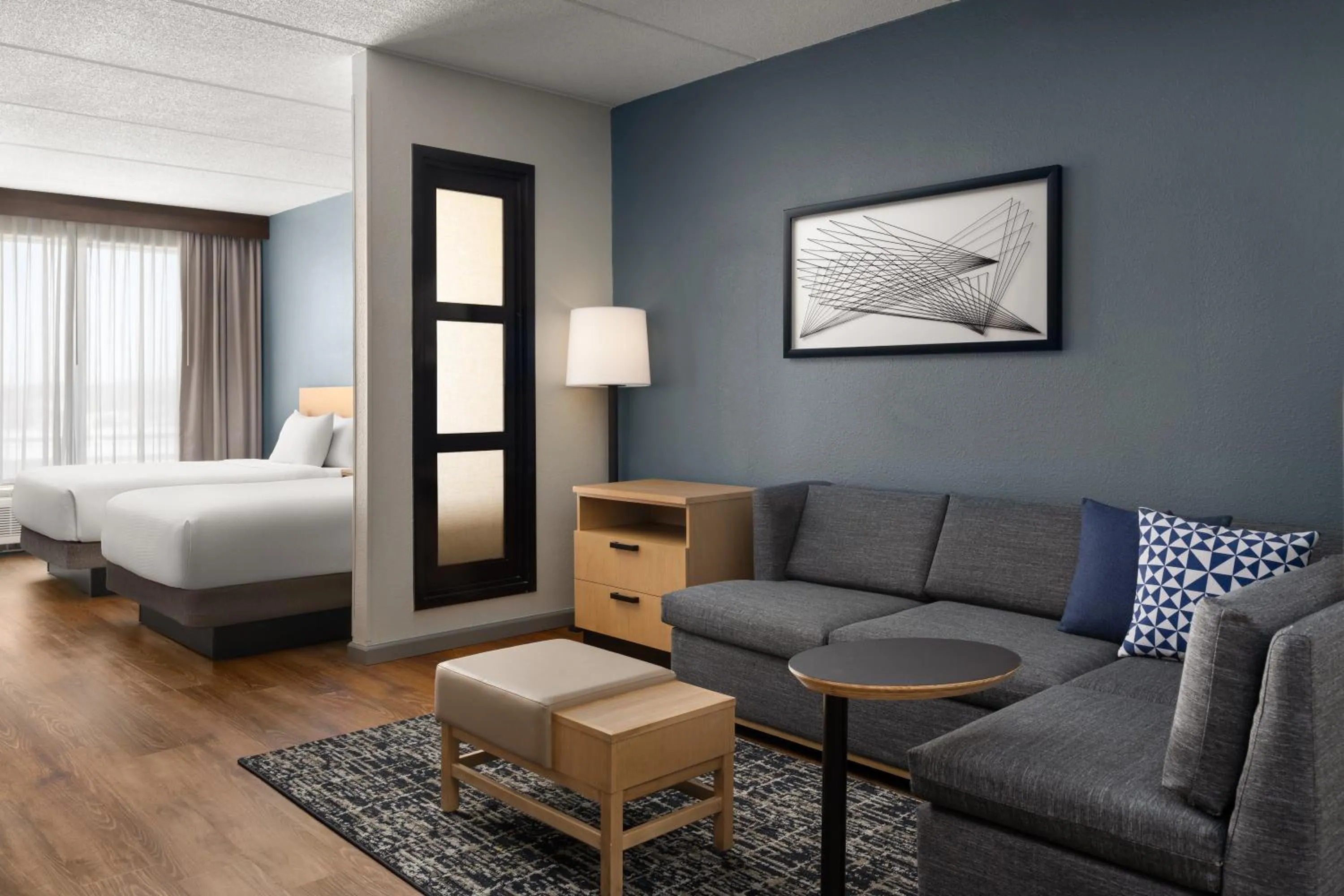 Photo of the whole room, Bed in Hyatt Place Atlanta Airport North