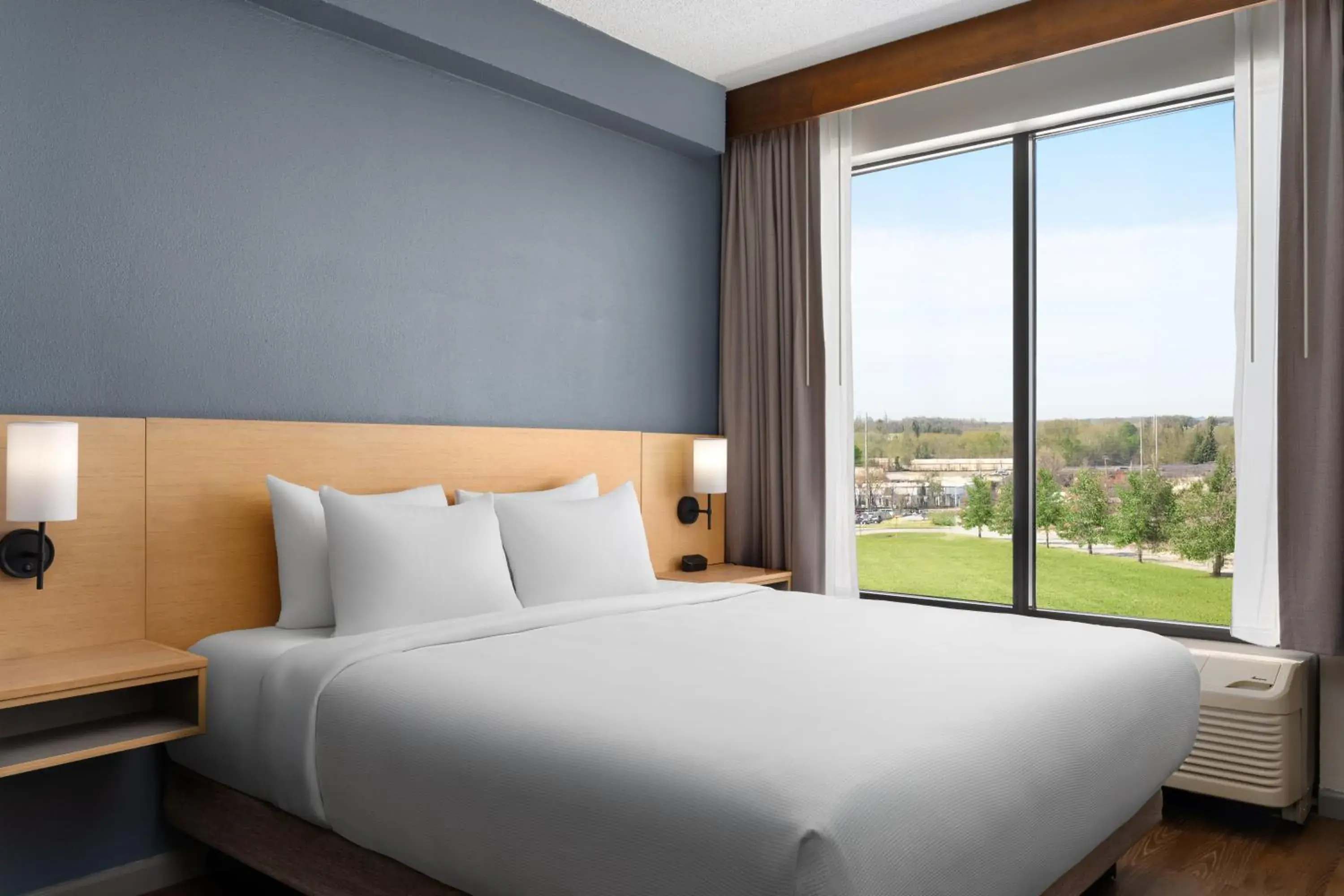 Double Room with Two Double Beds and Sofa bed - High Floor in Hyatt Place Atlanta Airport North Double Room with Two Double Beds and Sofa bed - High Floor in Hyatt Place Atlanta Airport North