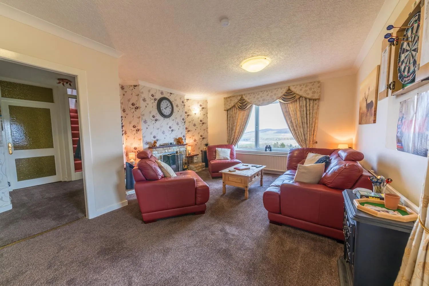 Communal lounge/ TV room in The Sheiling B&B - NC 500