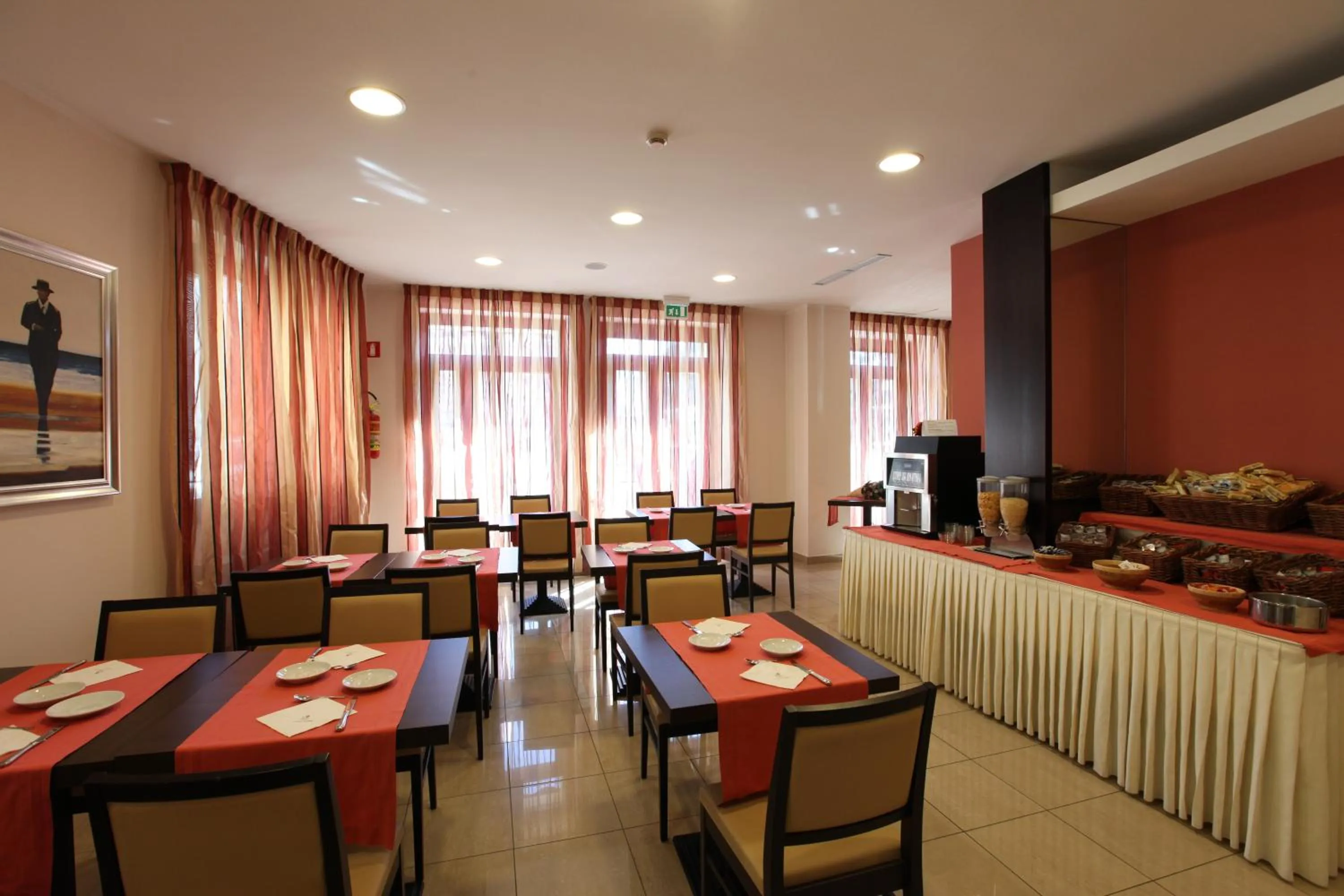 Restaurant/places to eat in Hotel Cavour