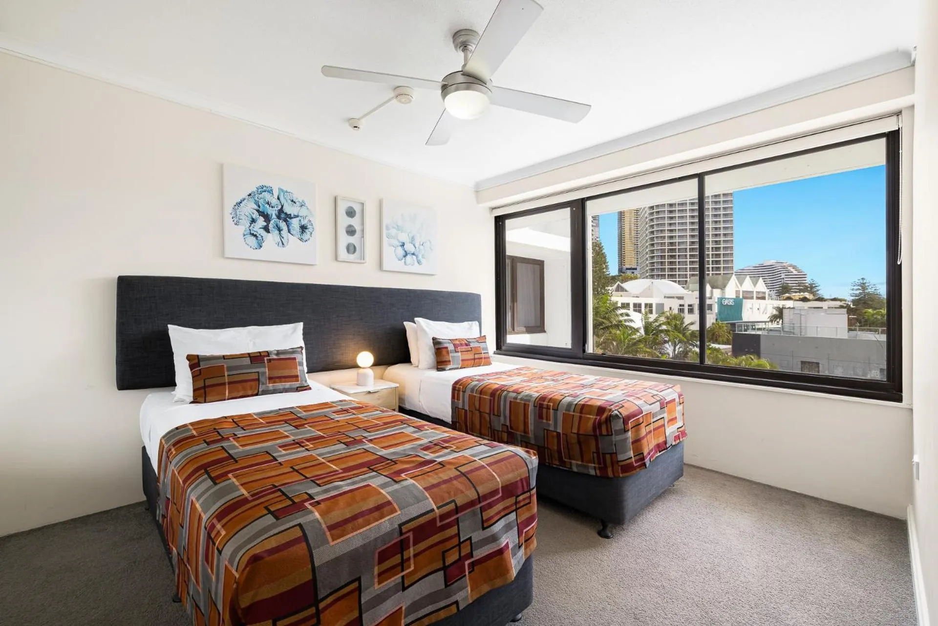 Bed in South Pacific Plaza - Official