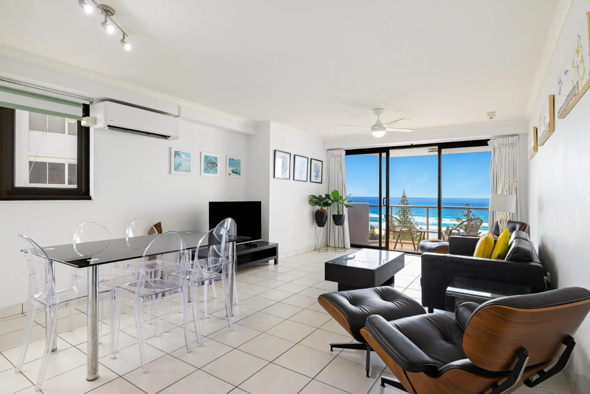 TV and multimedia in South Pacific Plaza - Official