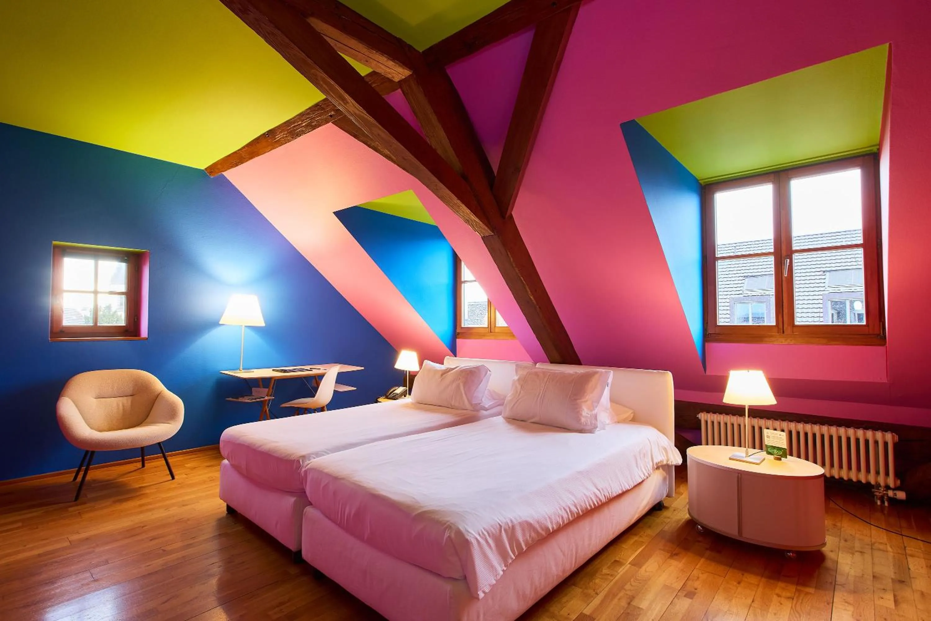 Bed in Gast - und Kulturhaus Der Teufelhof Basel