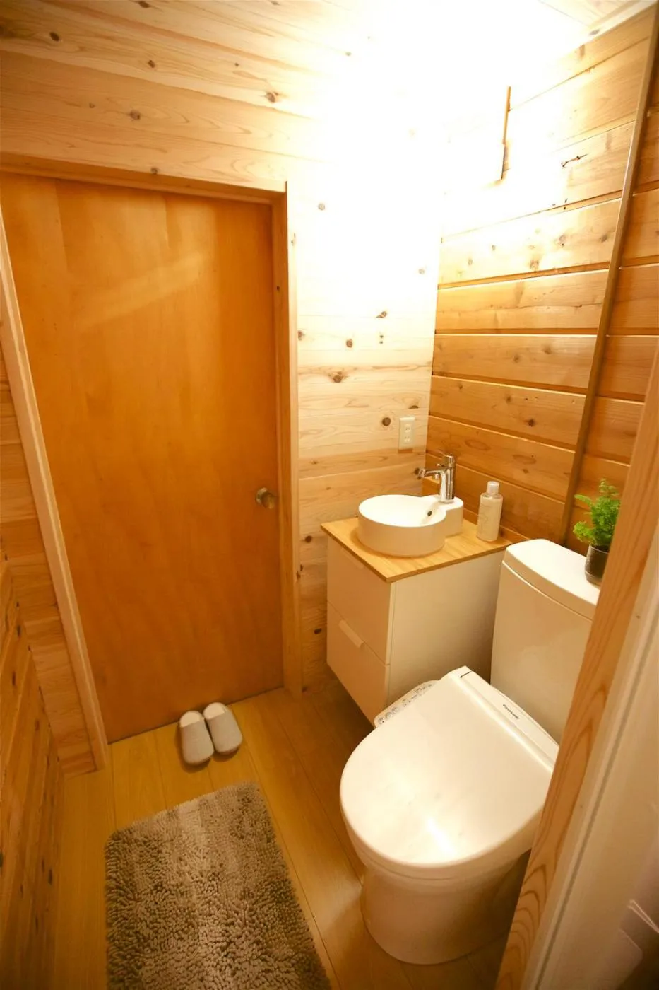 Toilet in Snowball Chalet at Madarao Mountain