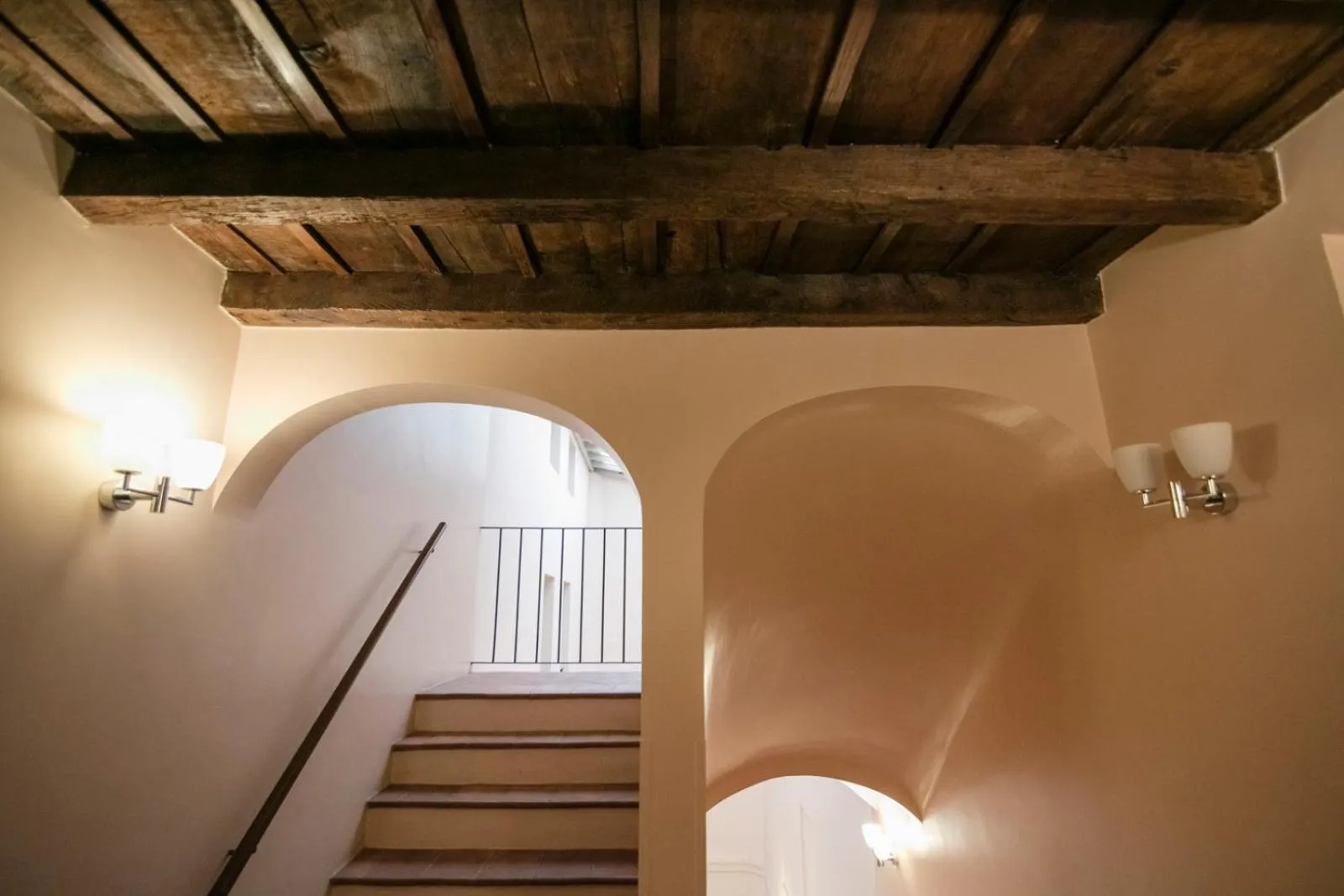 Restaurant/places to eat in Albergo Delle Notarie