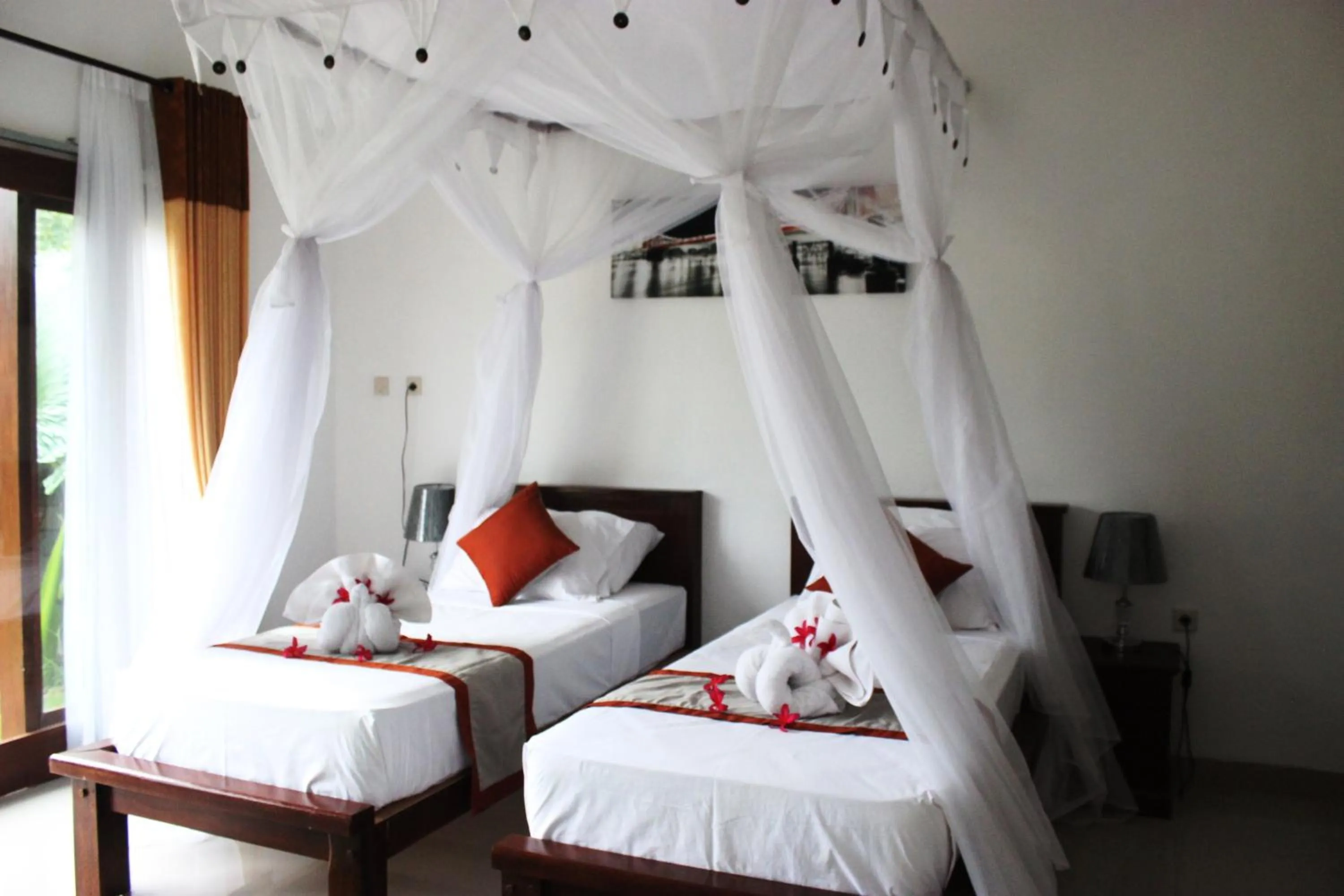 Other, Bed in The Barari Villas