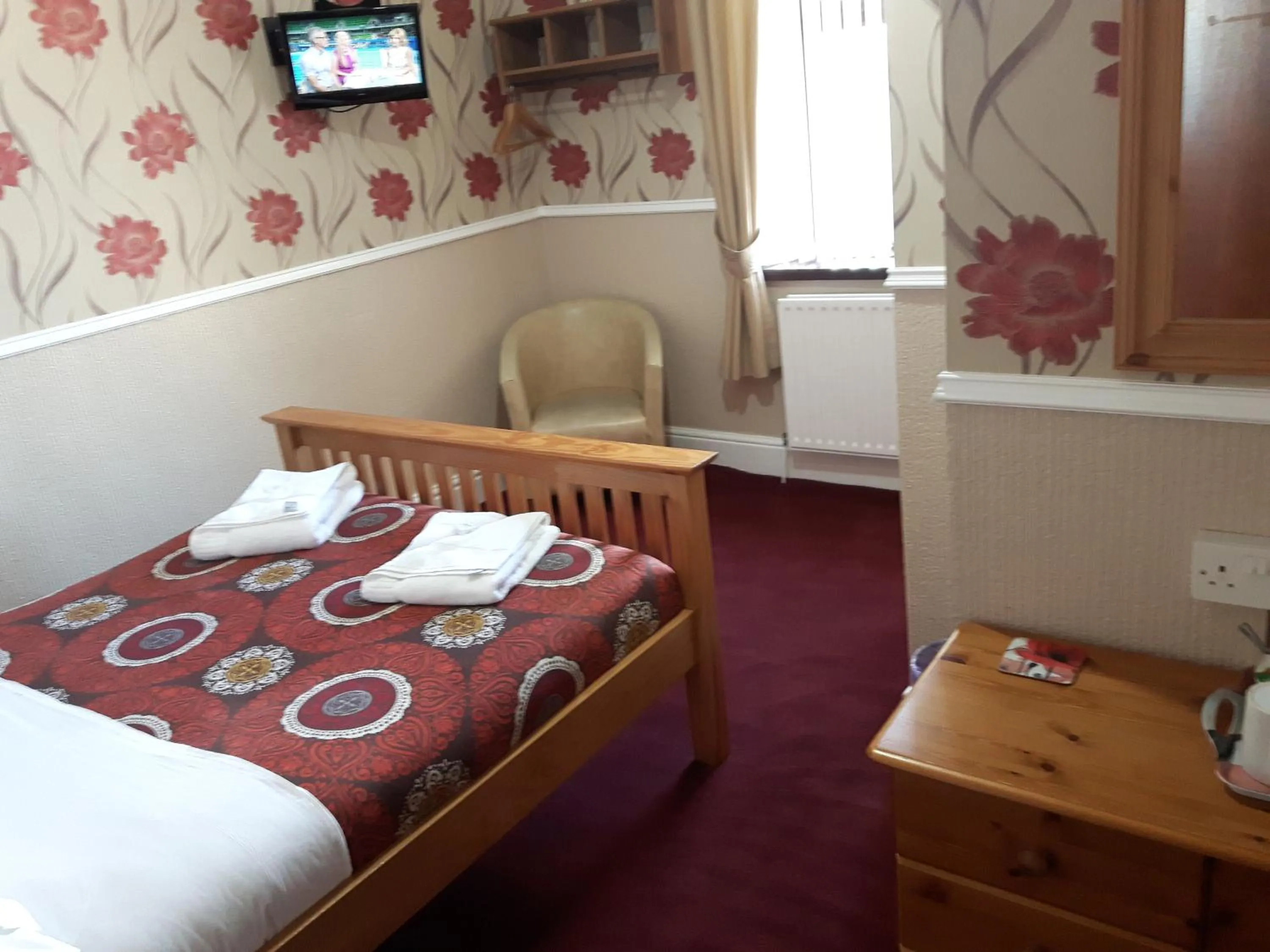 Bed in Wellington Hotel