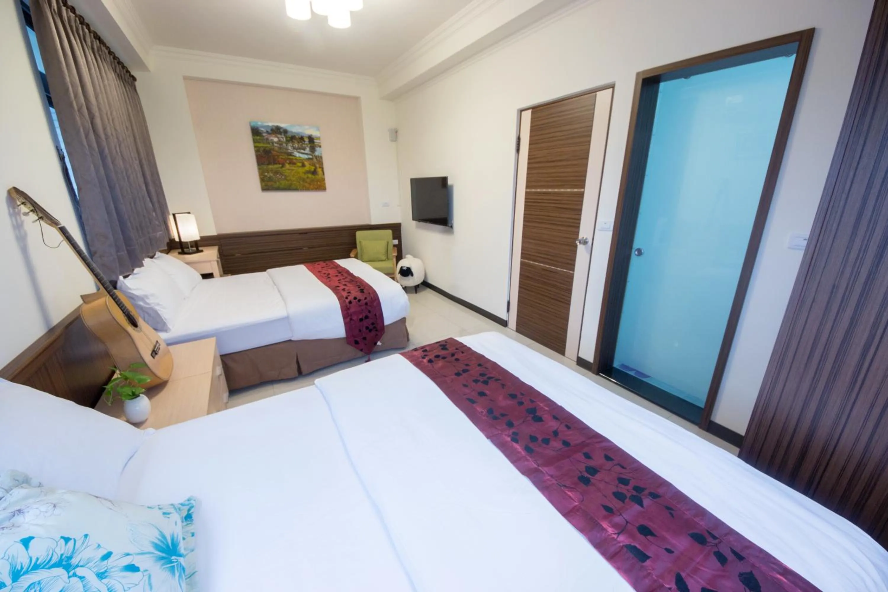Quadruple Room in Guitar Charm B&B