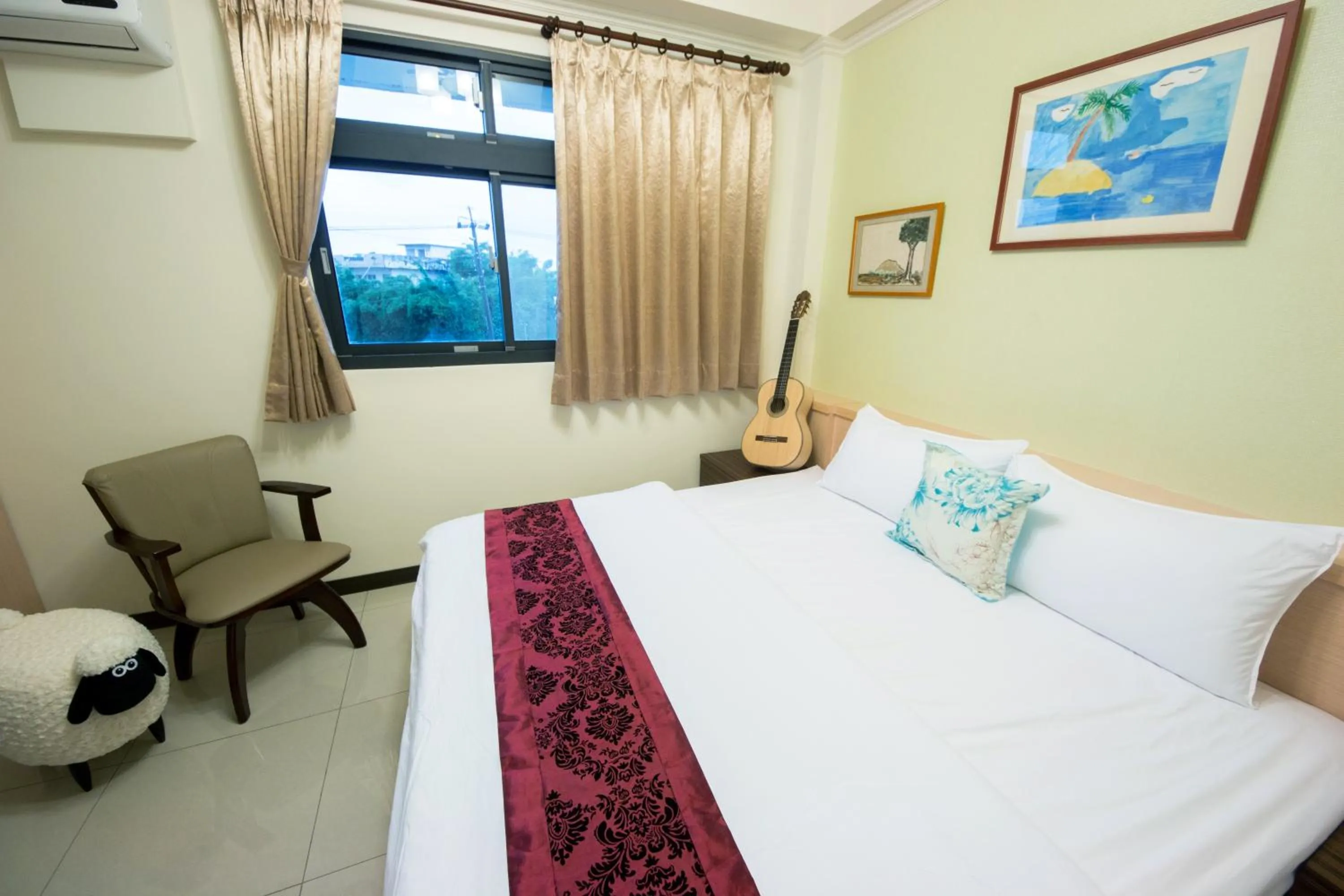 Standard Double Room in Guitar Charm B&B