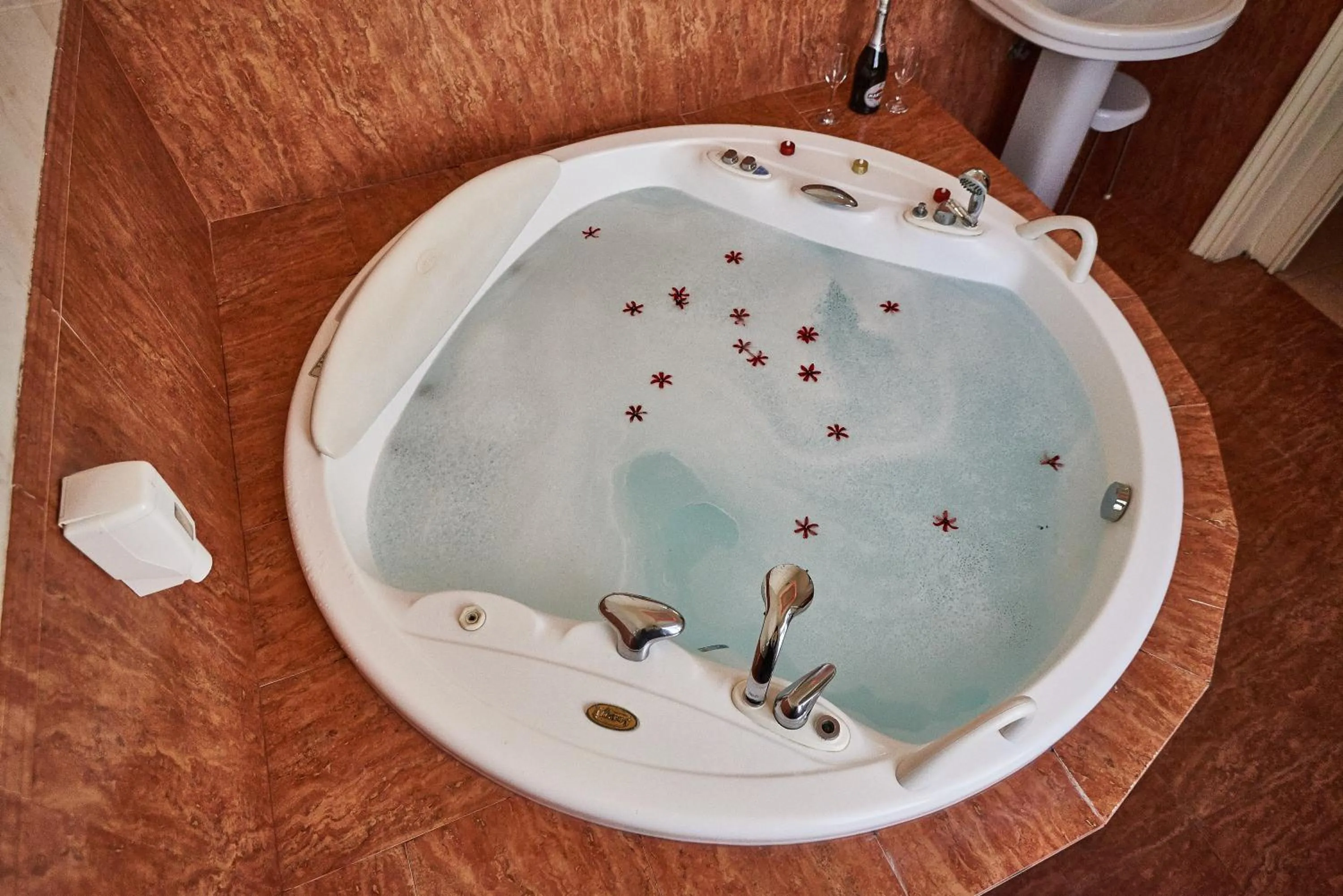 Hot Tub in Exis Hotel