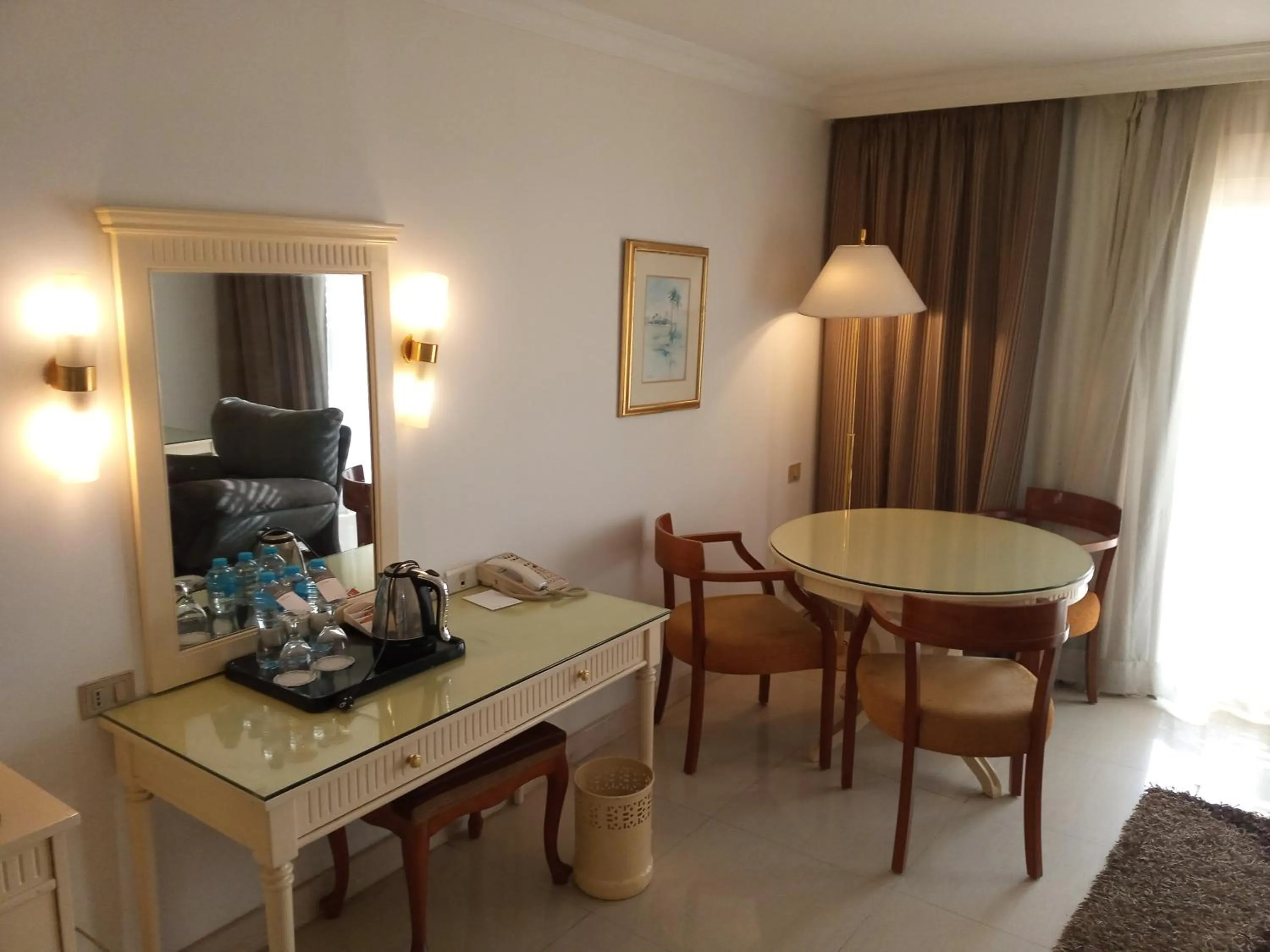 TV and multimedia in Cairo Pyramids Hotel