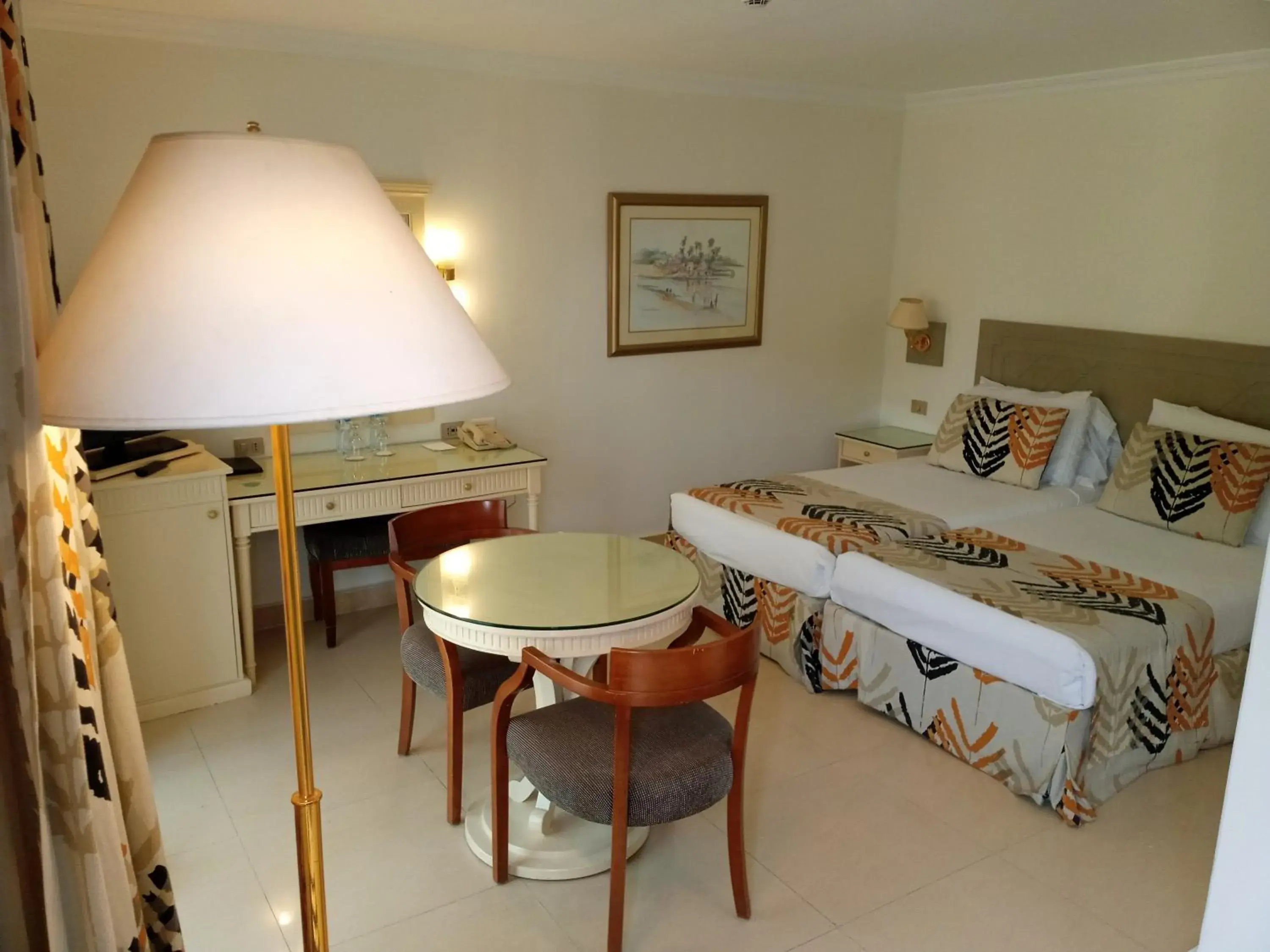 Bed in Cairo Pyramids Hotel Bed in Cairo Pyramids Hotel