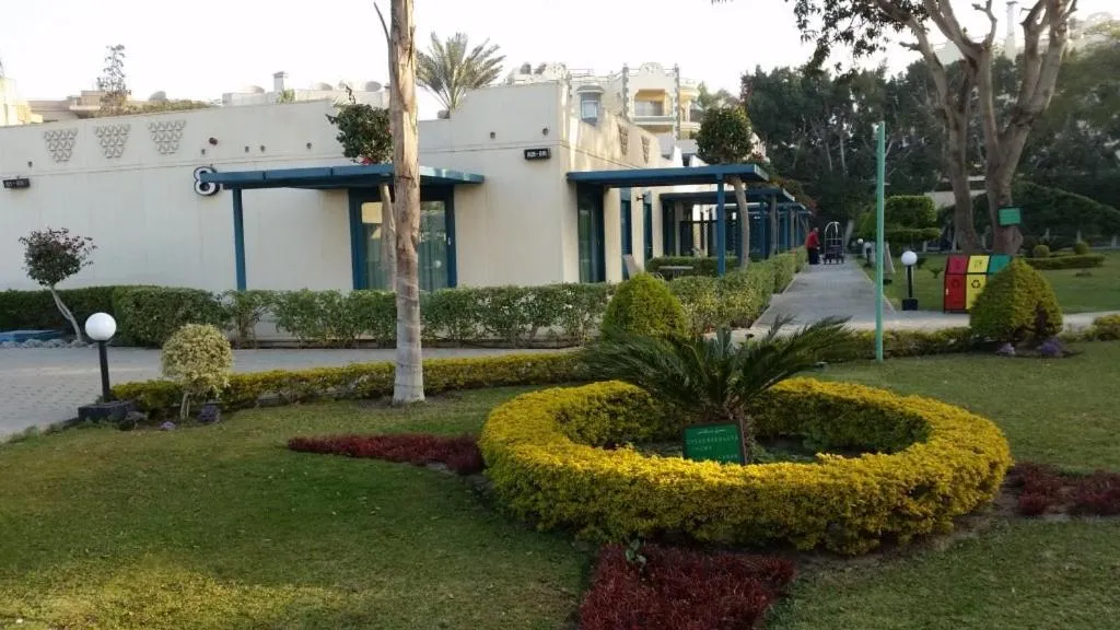 Garden in Cairo Pyramids Hotel