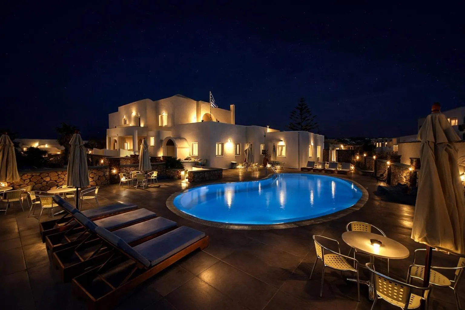 Property building in Babis Hotel