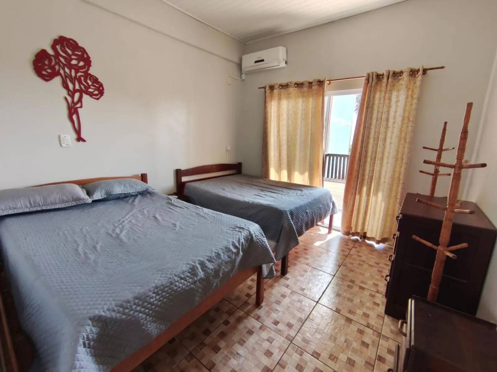 Bed in Sobrado Itapoá
