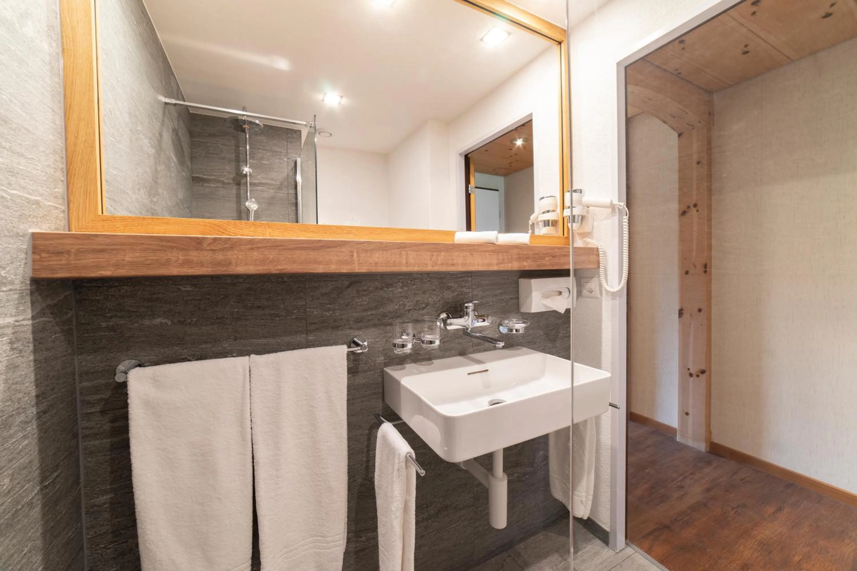 Bathroom in Hotel Sonne