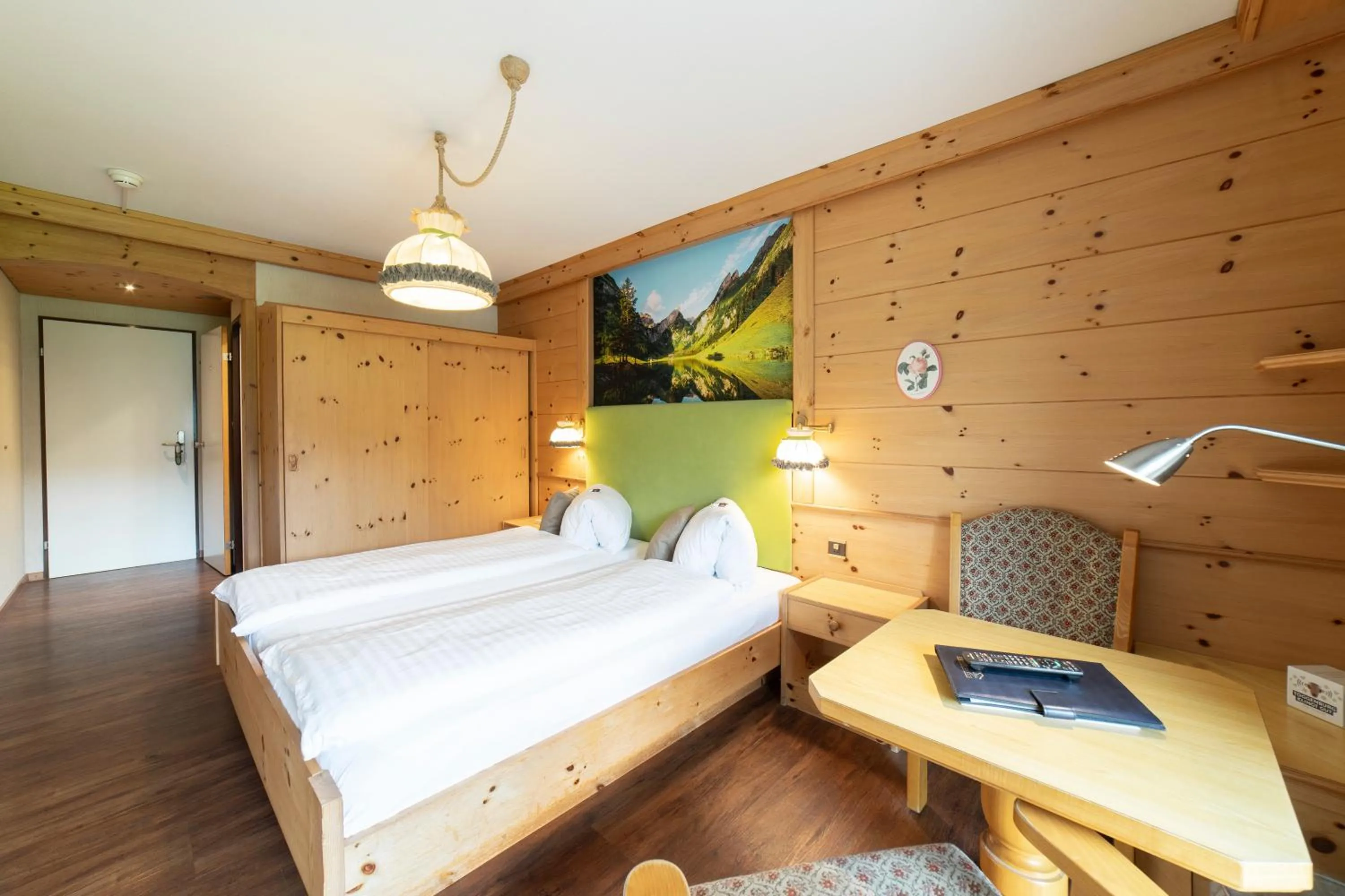 Photo of the whole room, Bed in Hotel Sonne