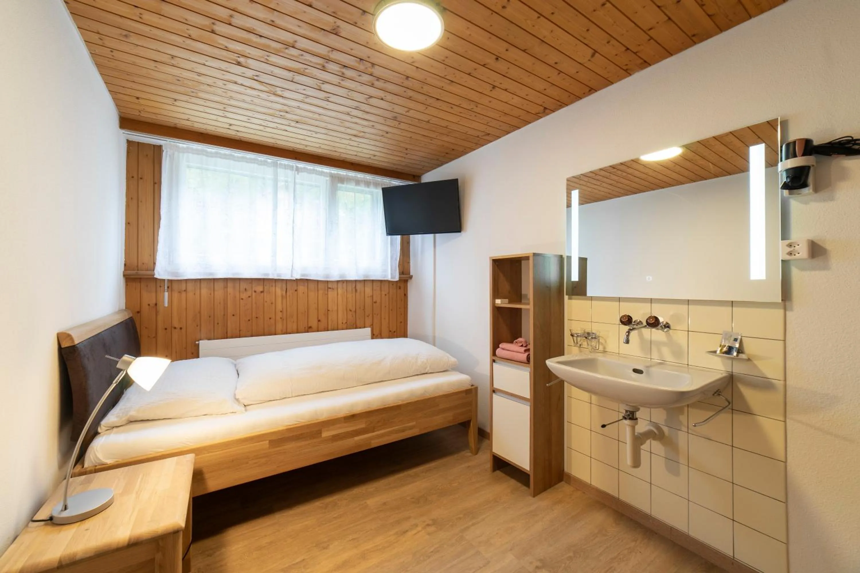 Photo of the whole room, Bed in Hotel Sonne