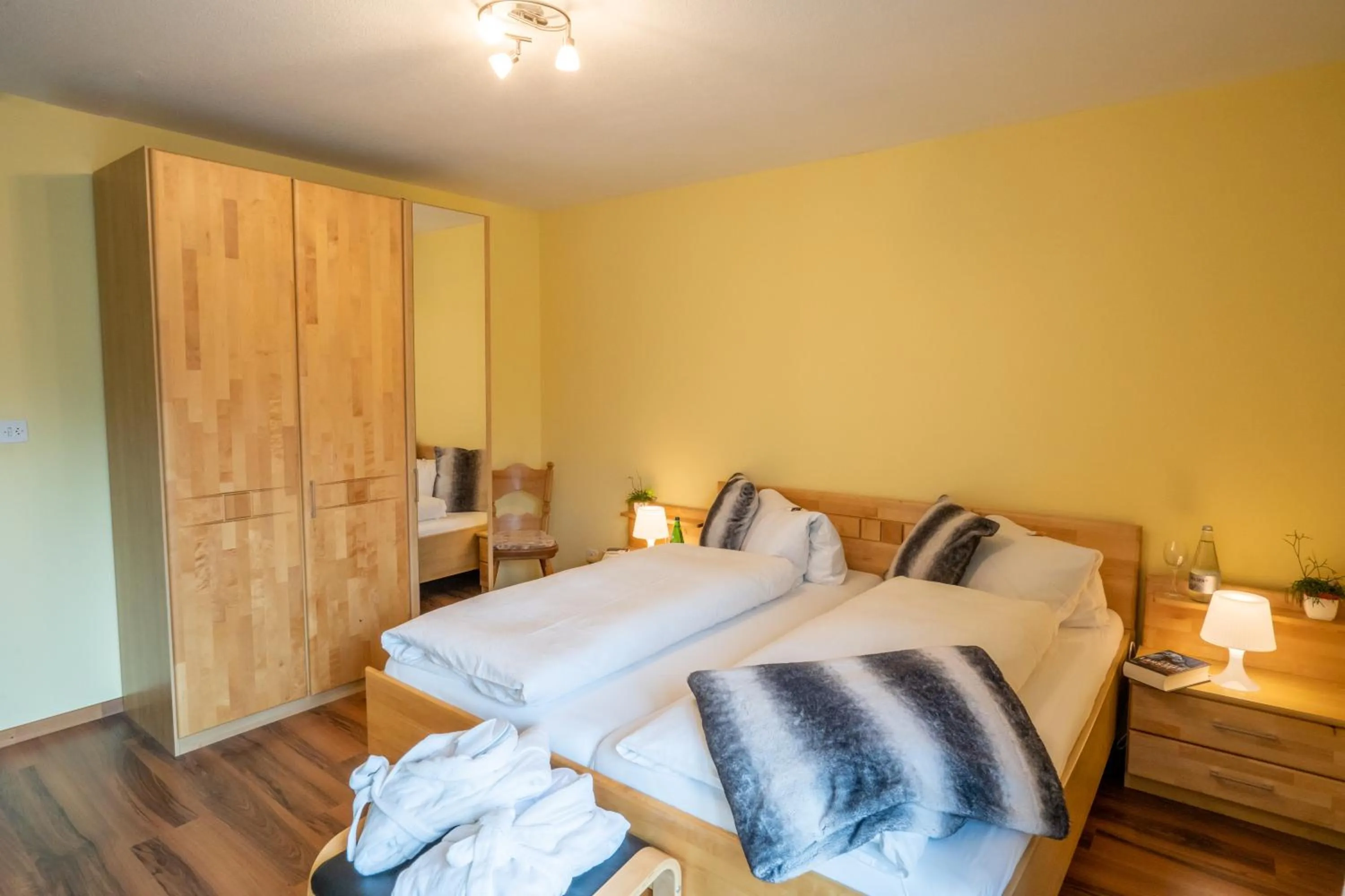 Bedroom, Bed in Hotel Sonne