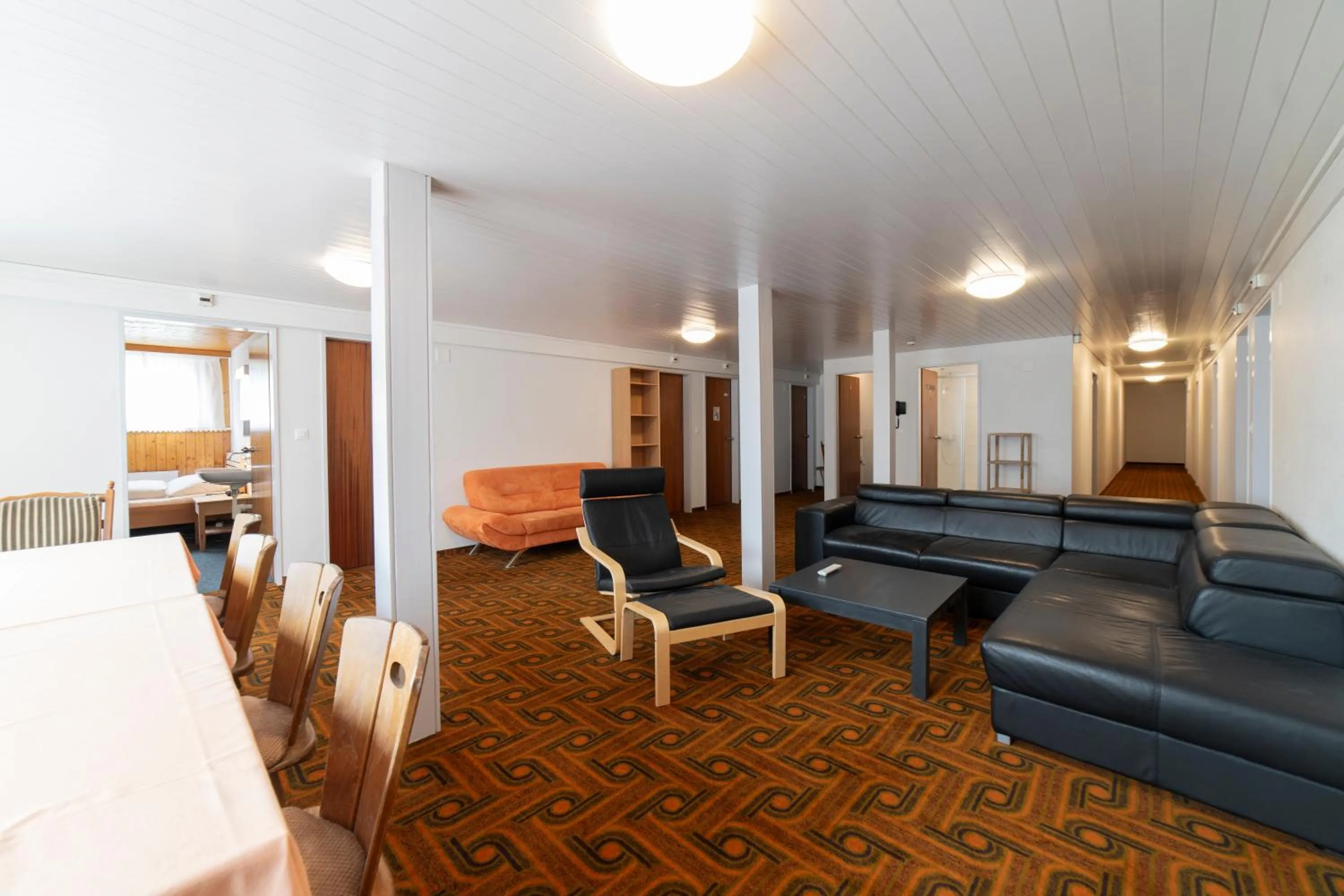 Communal lounge/ TV room in Hotel Sonne