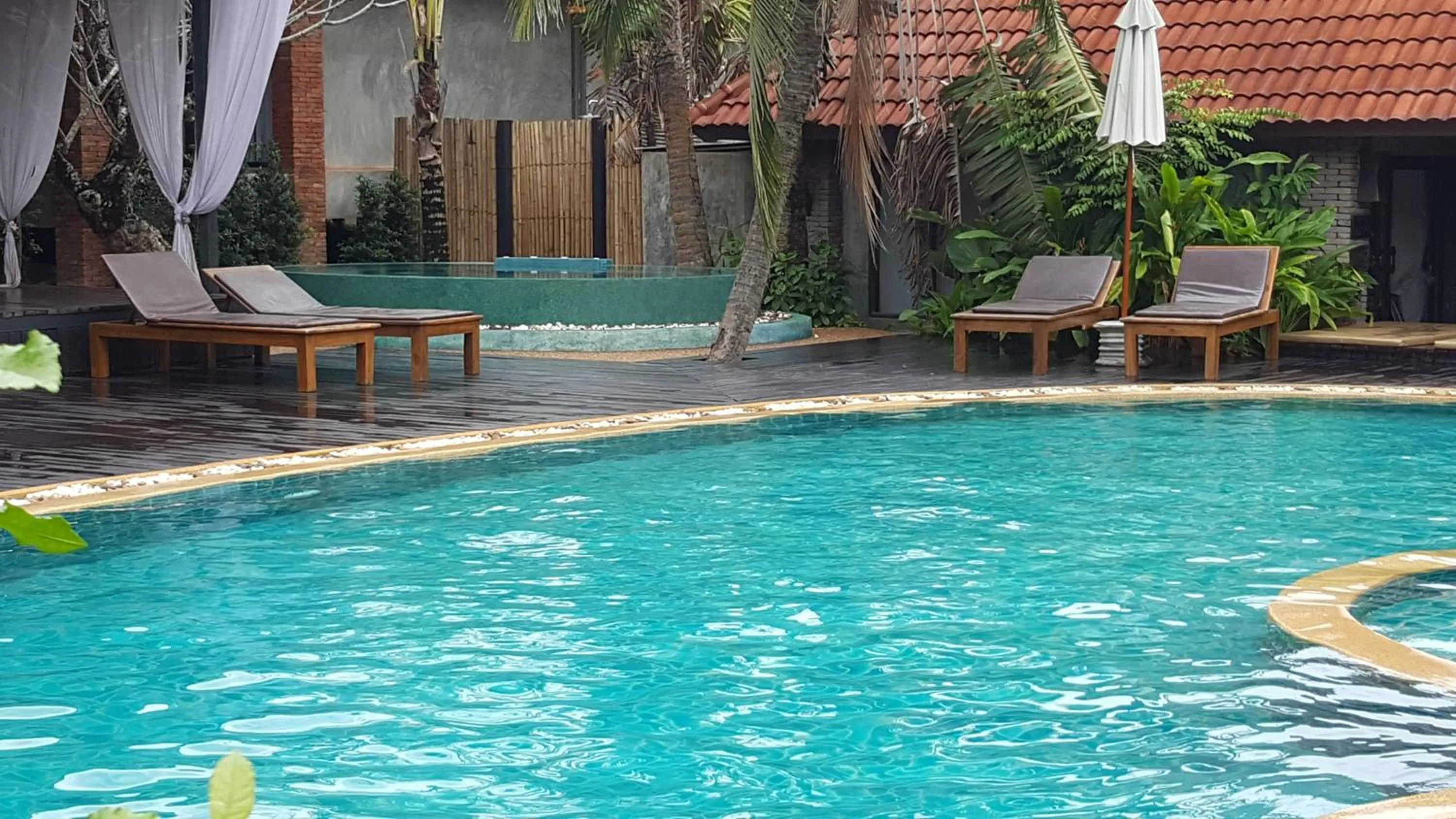 Swimming pool in Tropicana Lanta Resort