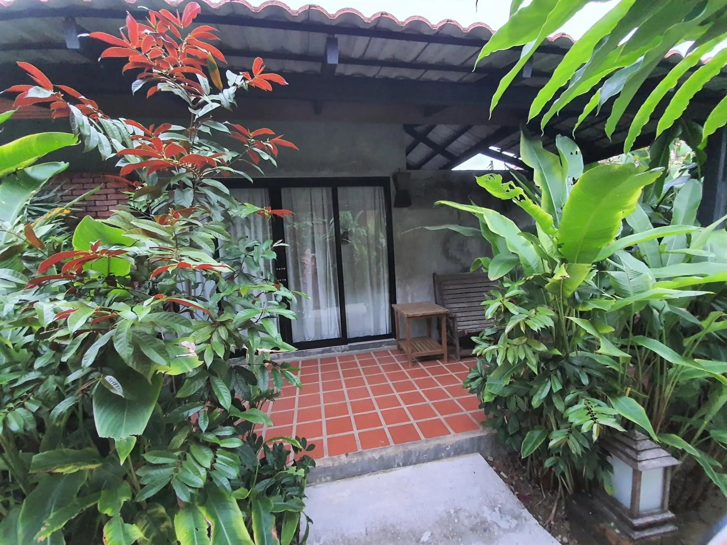 Facade/entrance in Tropicana Lanta Resort Facade/entrance in Tropicana Lanta Resort