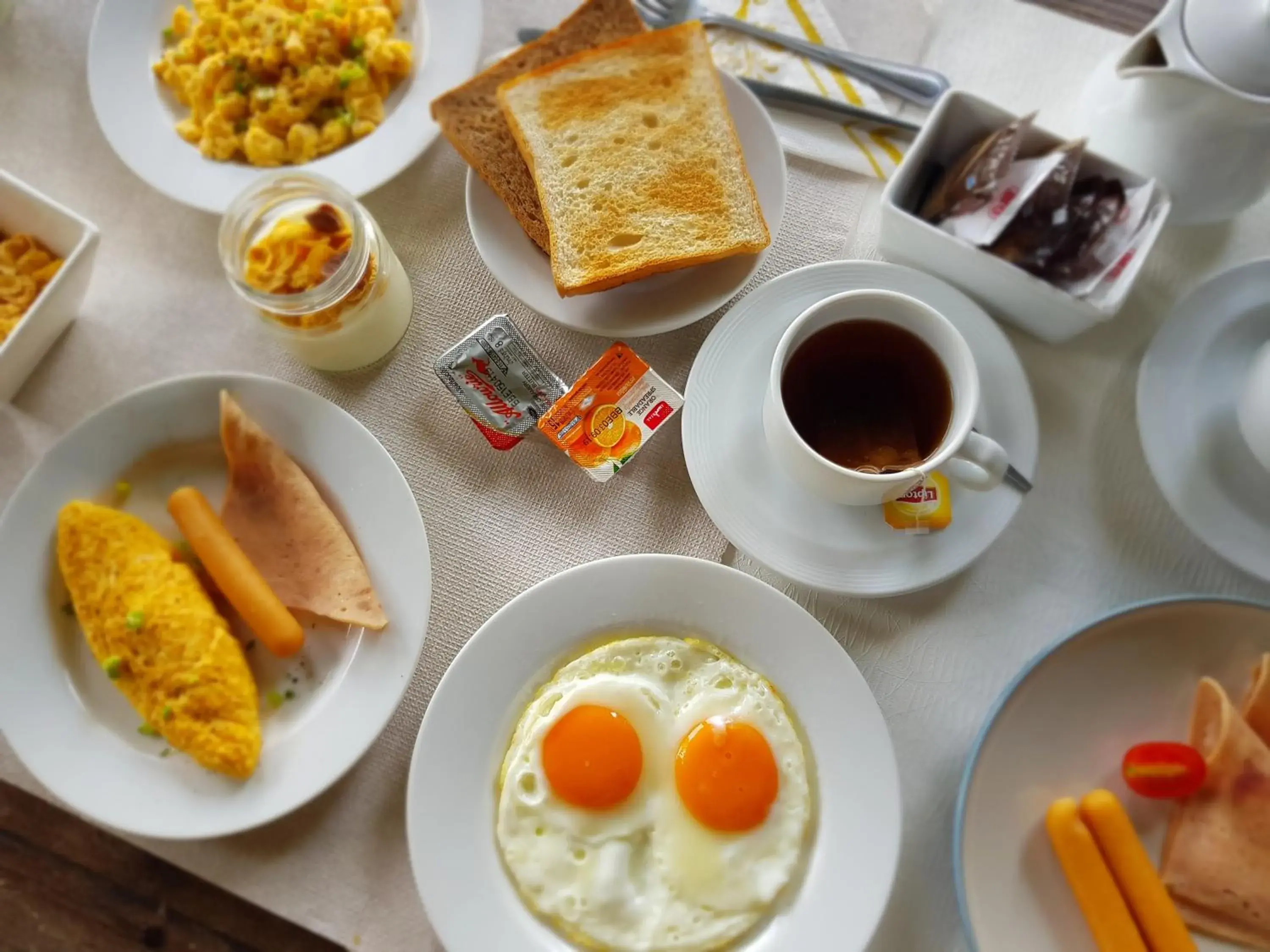 Food and drinks in Tropicana Lanta Resort Food and drinks in Tropicana Lanta Resort