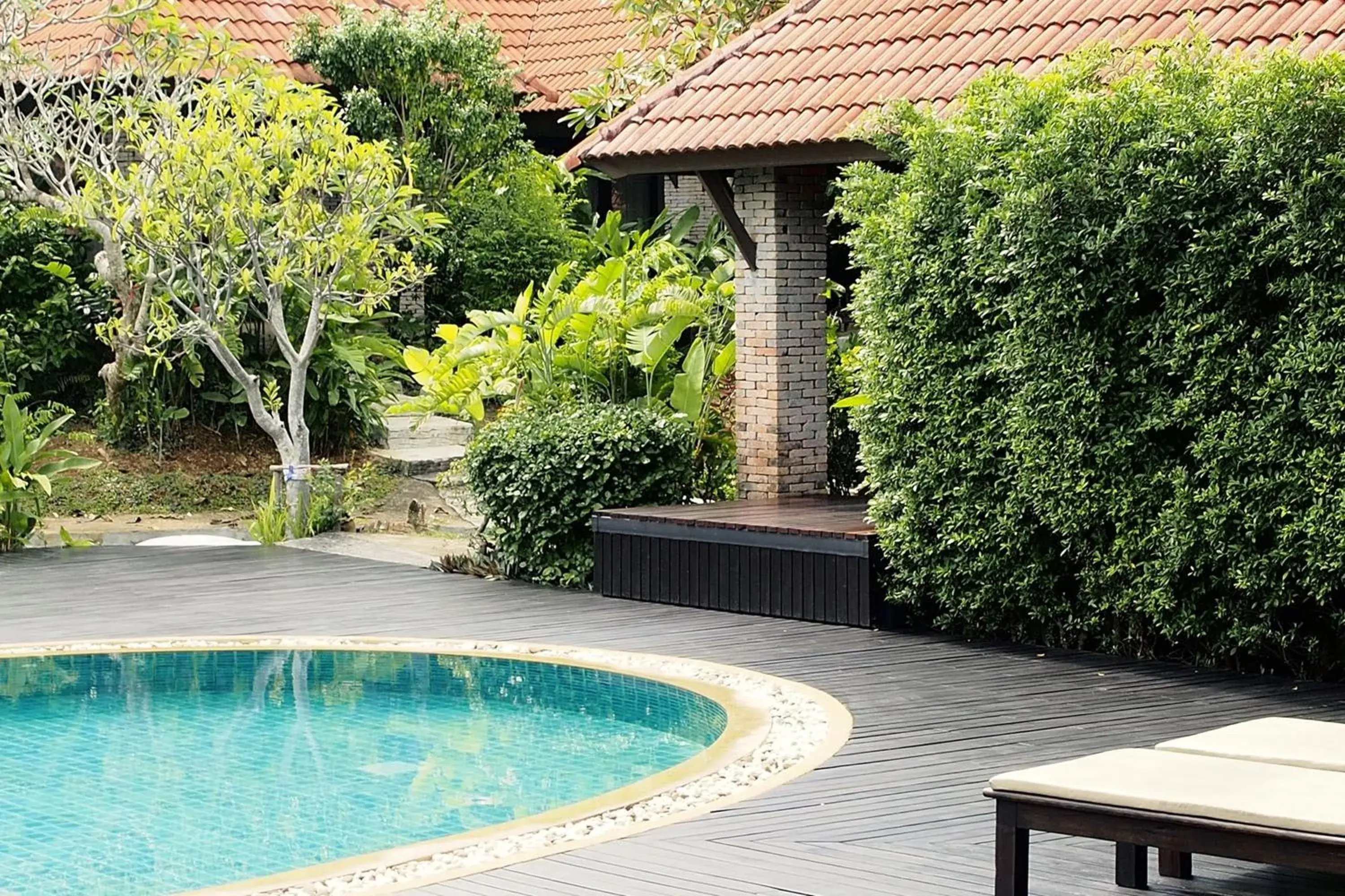 Swimming pool in Tropicana Lanta Resort Swimming pool in Tropicana Lanta Resort