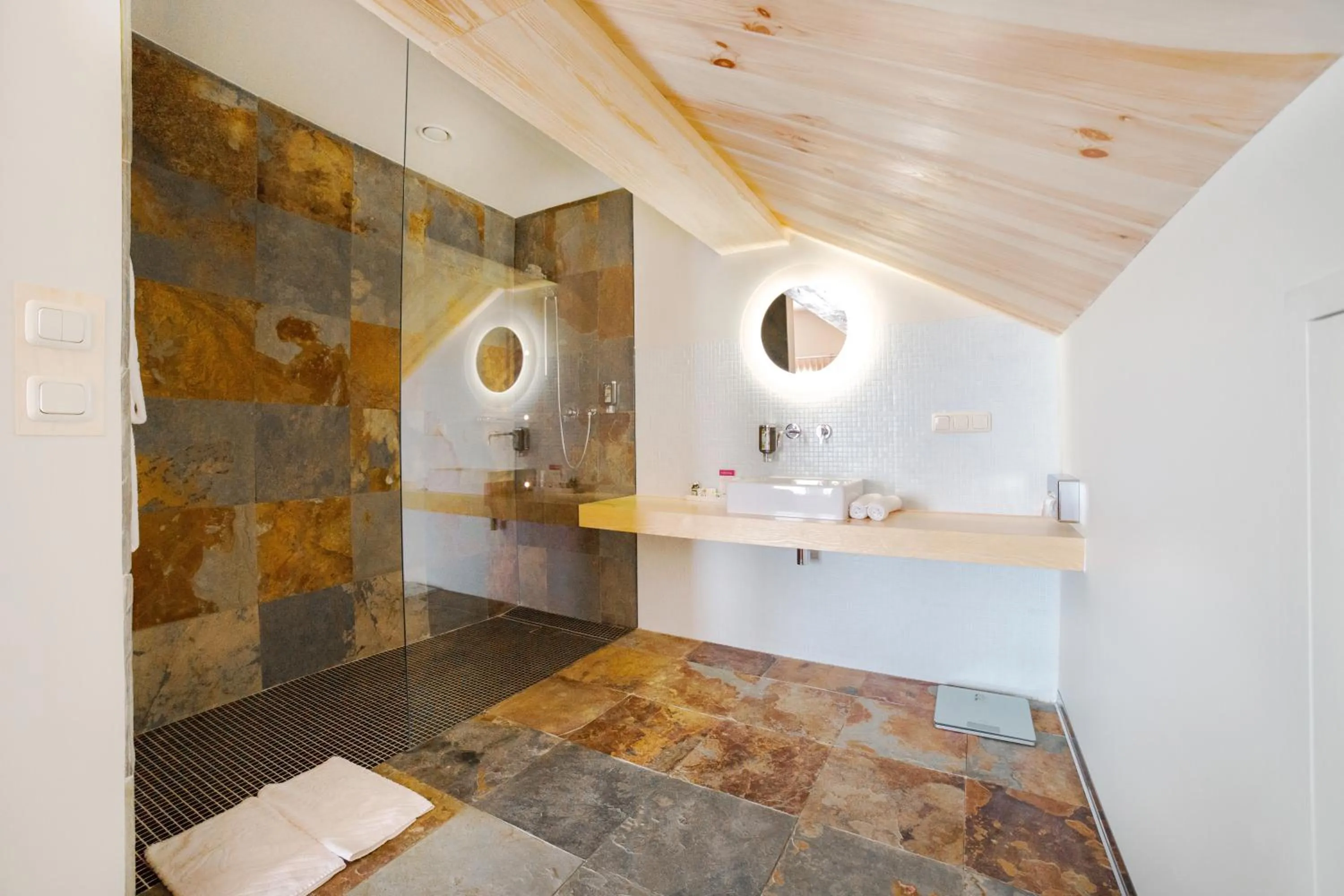 Bathroom in Hotel Głęboczek Vine Resort& Spa