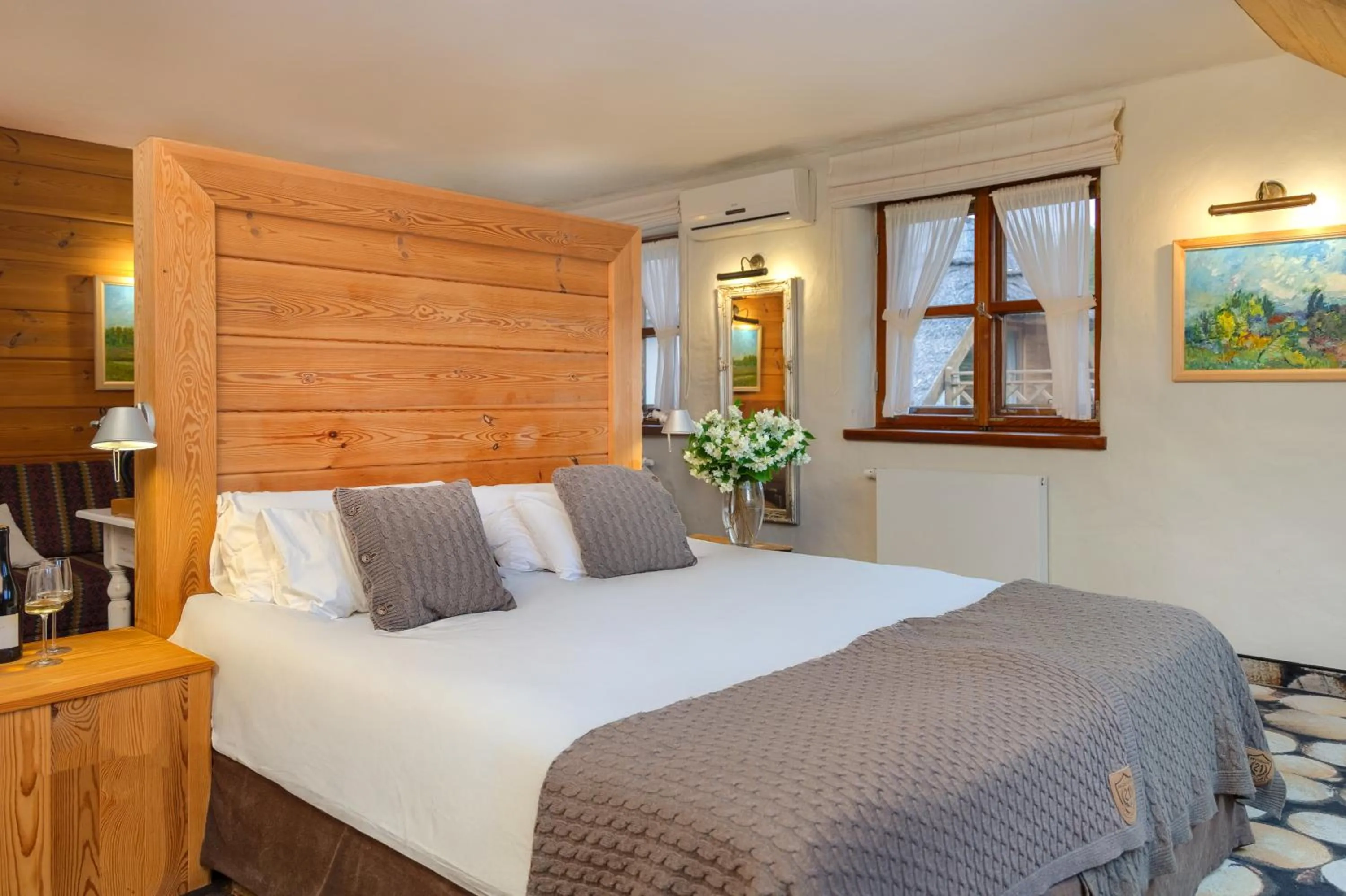 Photo of the whole room, Bed in Hotel Głęboczek Vine Resort& Spa