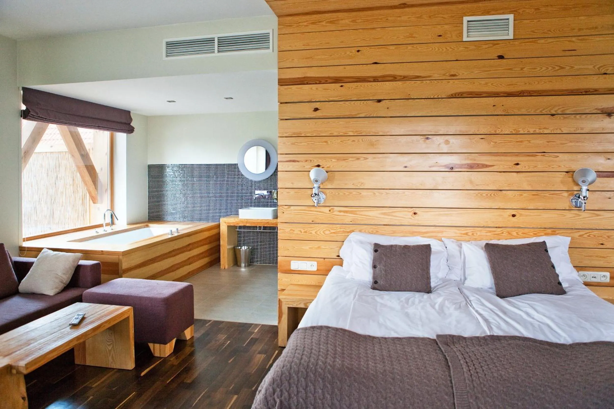 Bed in Hotel Głęboczek Vine Resort& Spa