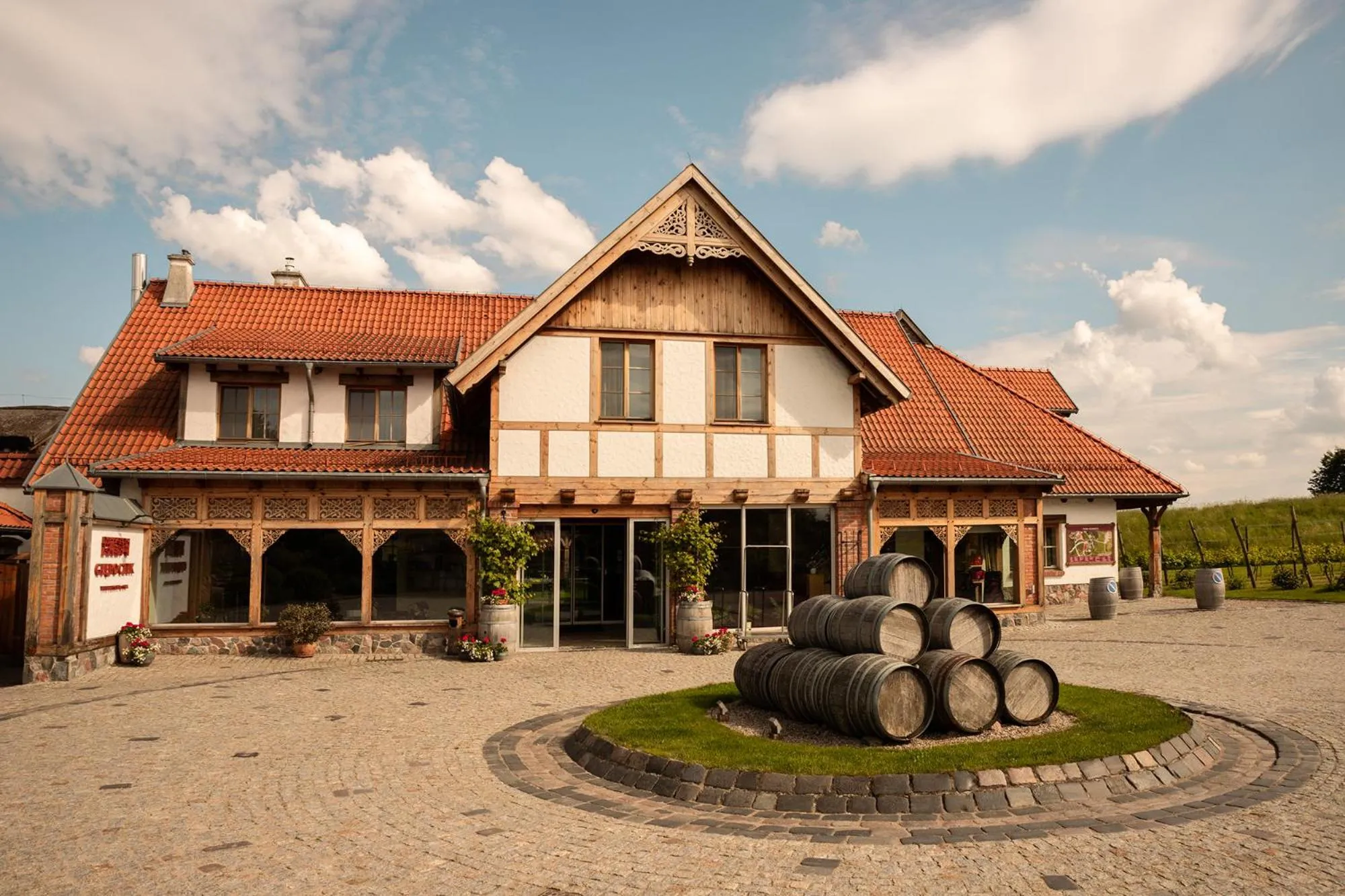 Property building in Hotel Głęboczek Vine Resort& Spa