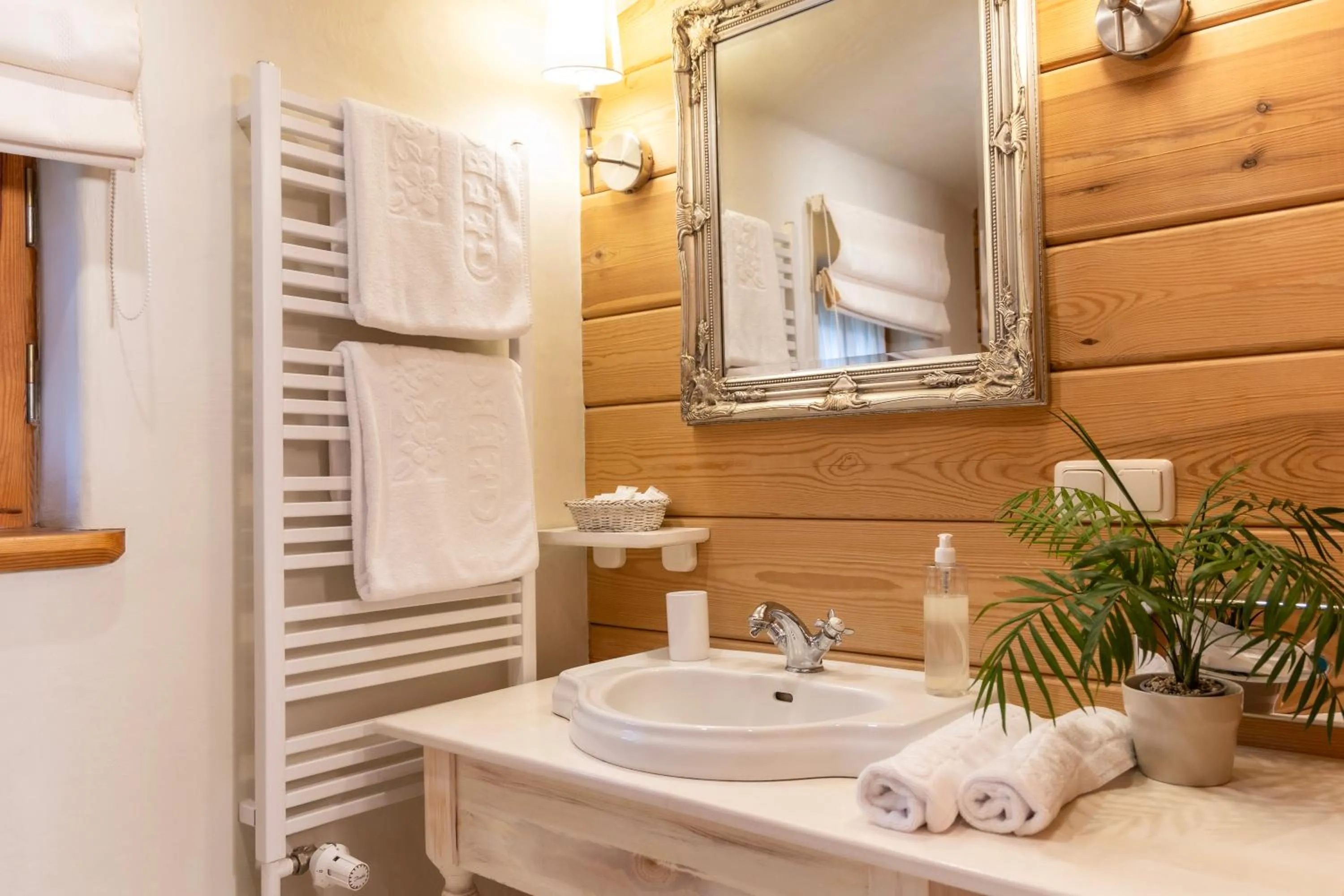 Bathroom in Hotel Głęboczek Vine Resort& Spa