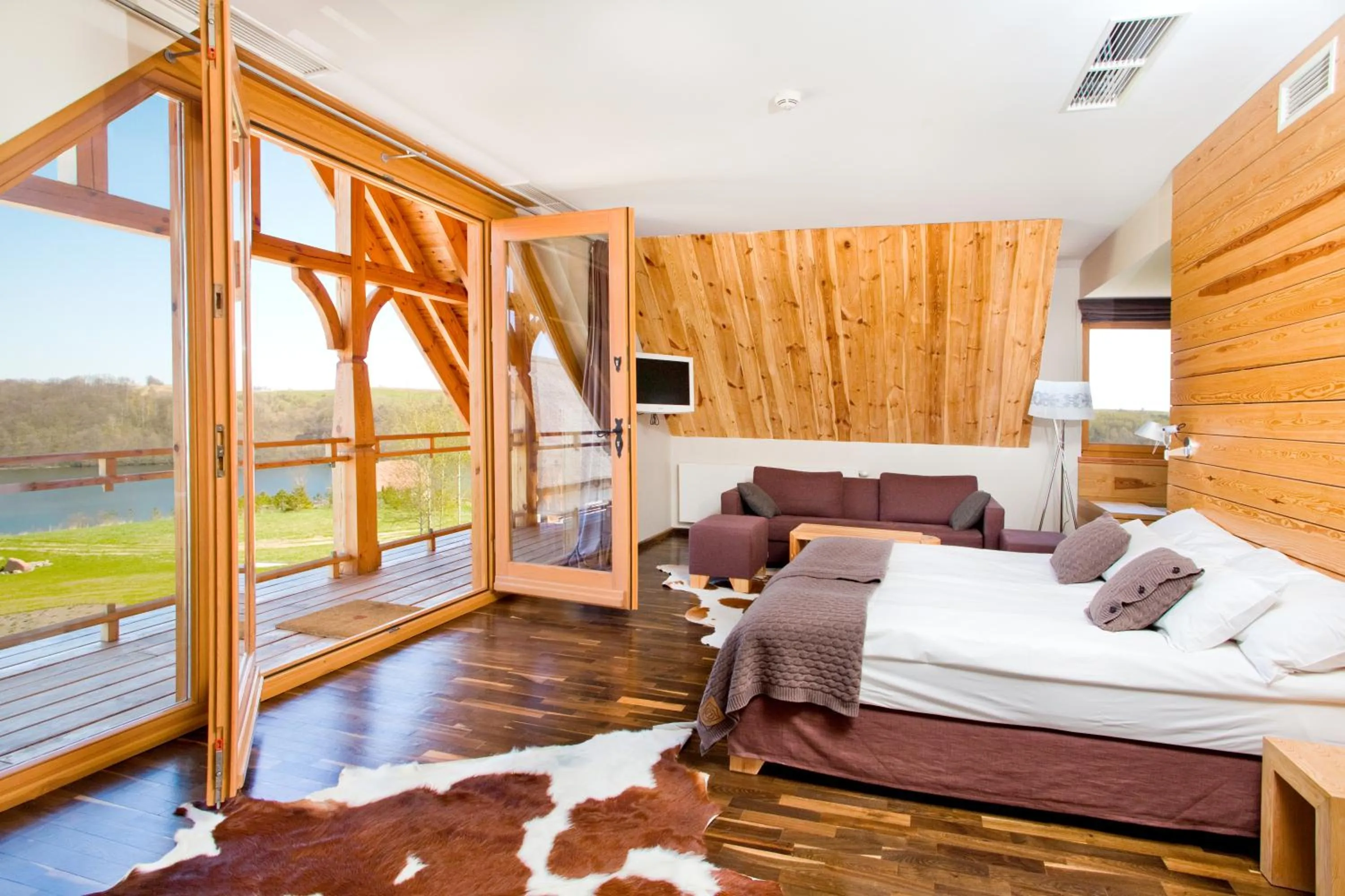 Photo of the whole room, Bed in Hotel Głęboczek Vine Resort& Spa