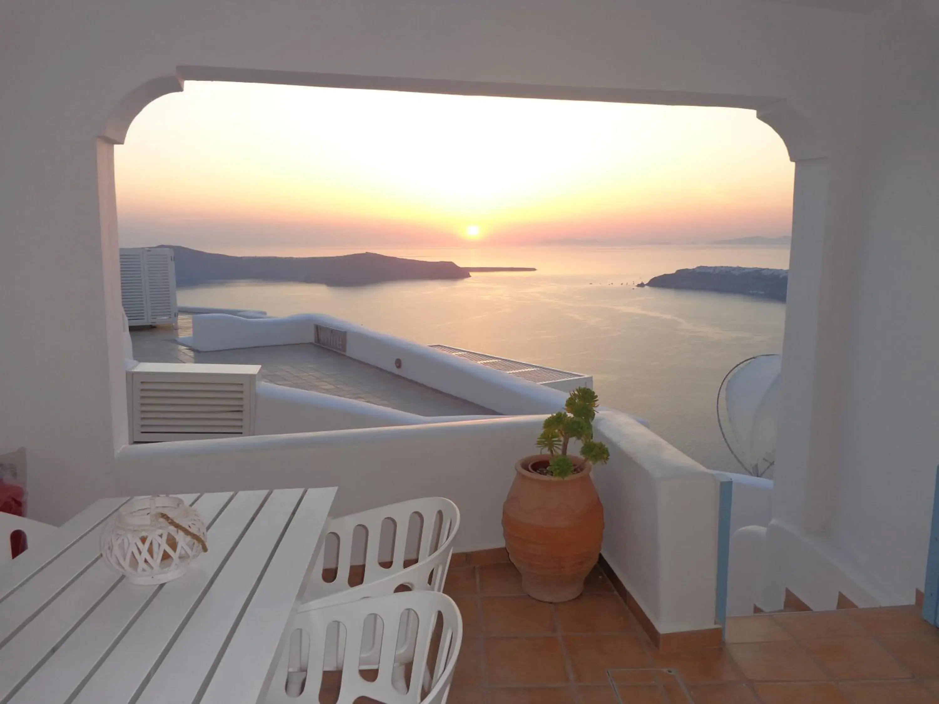 Family Apartment with Caldera View in Langas Villas Family Apartment with Caldera View in Langas Villas