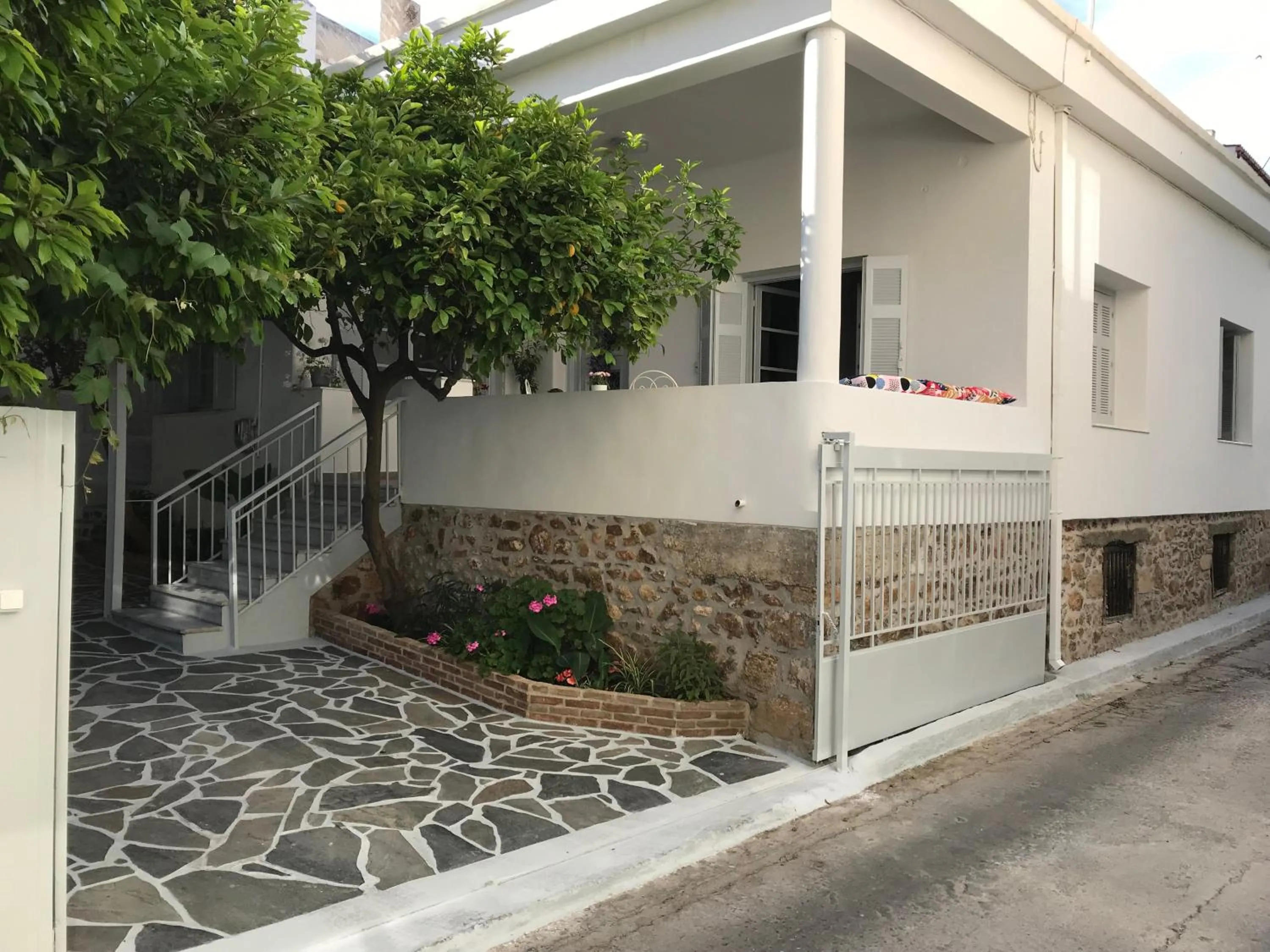 Property building in Dina's House