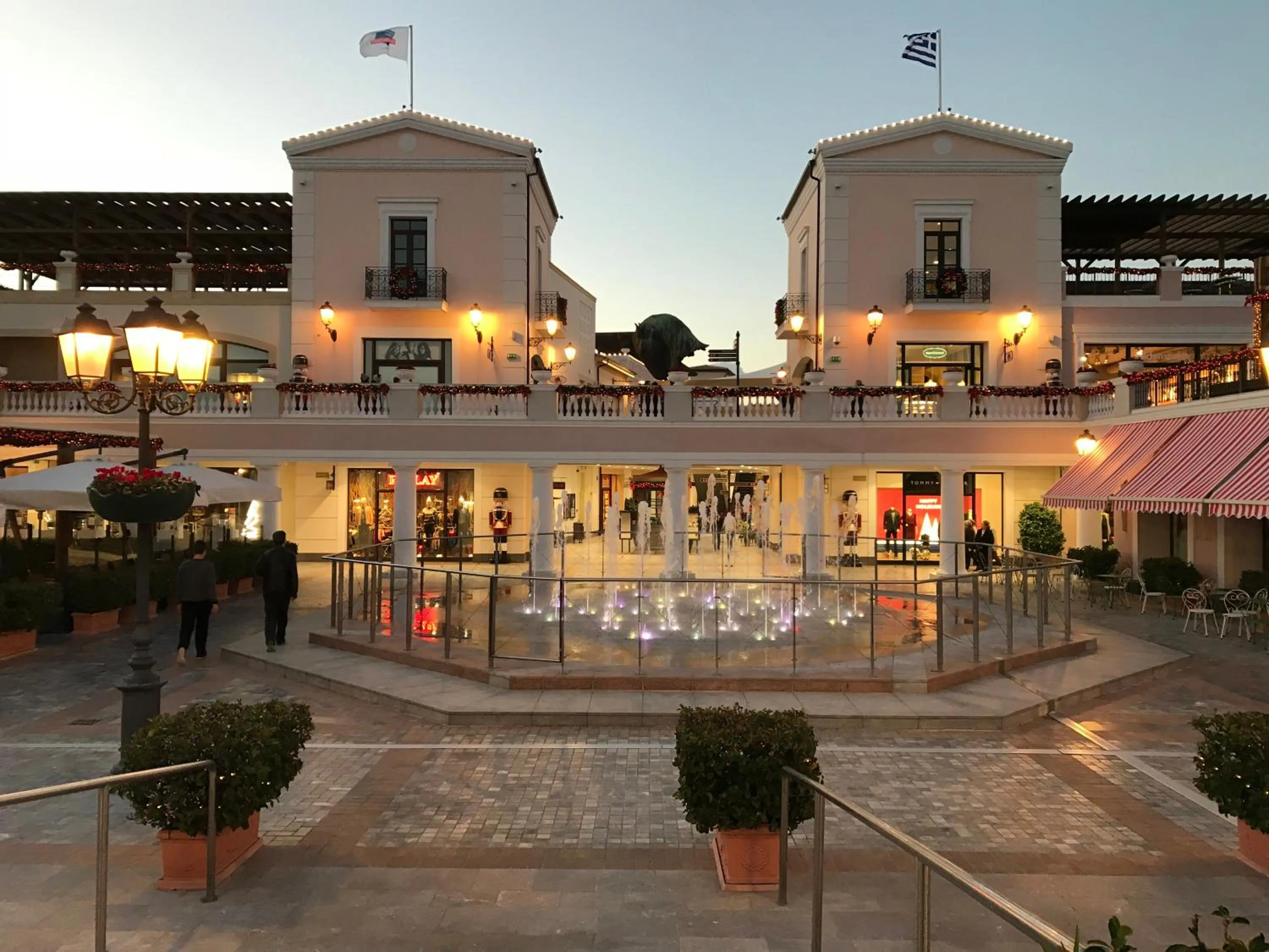 Restaurant/places to eat in Dina's House