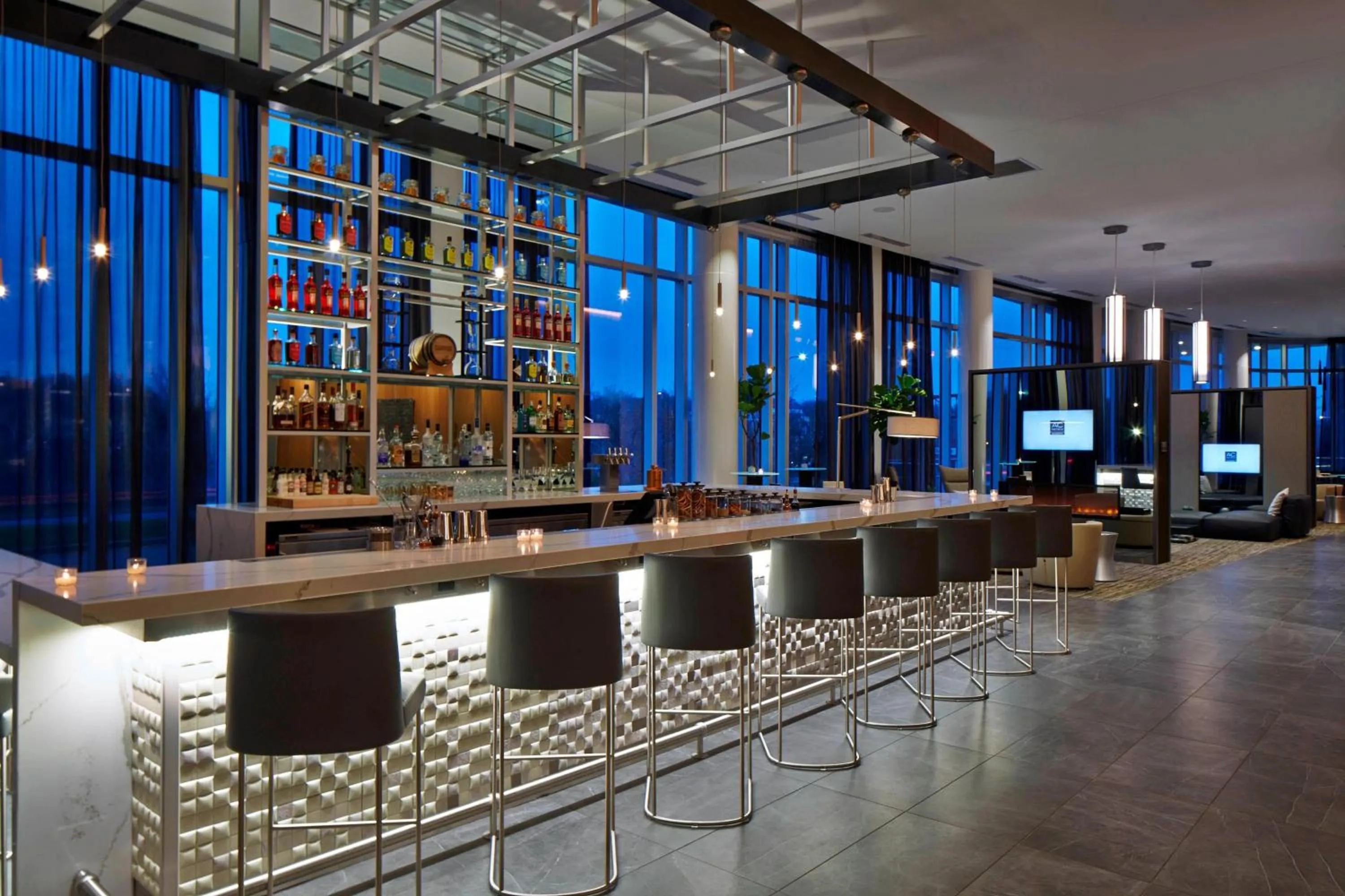 Lounge or bar in AC Hotel Columbus Dublin