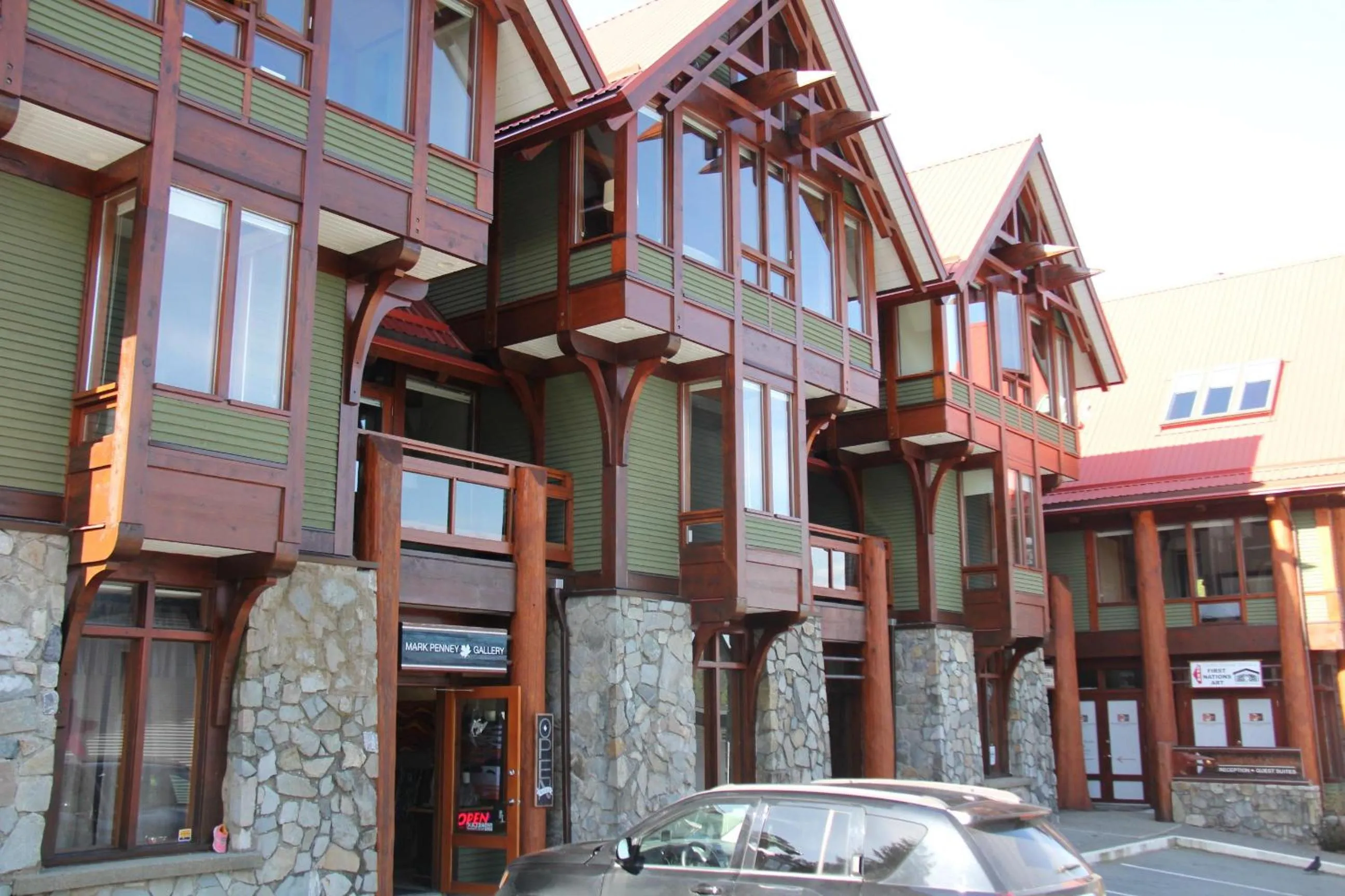 Property building in Great Condo In Excellent Location - Waterfront Building - Seaside