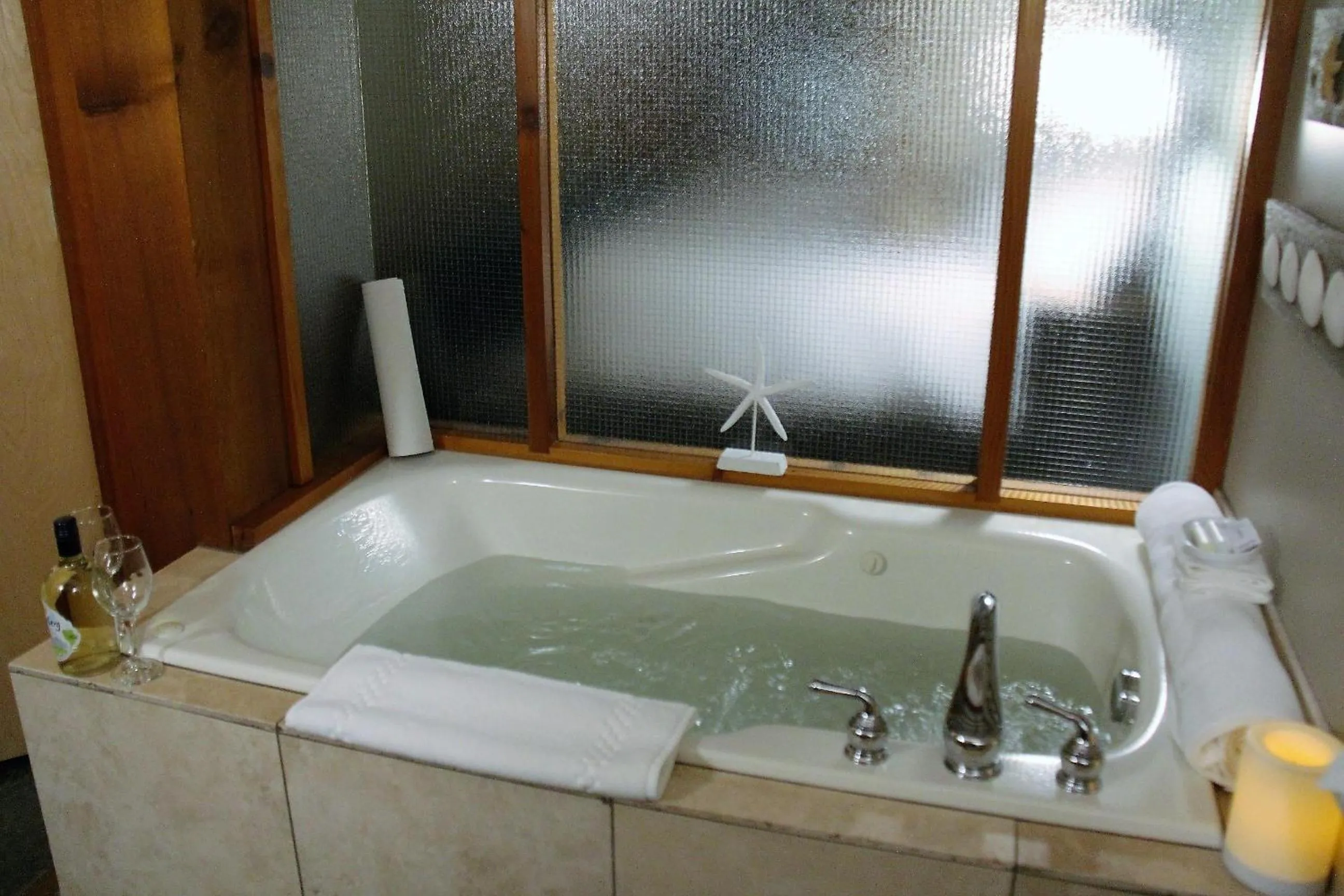 Property building in Great Condo In Excellent Location - Waterfront Building - Seaside