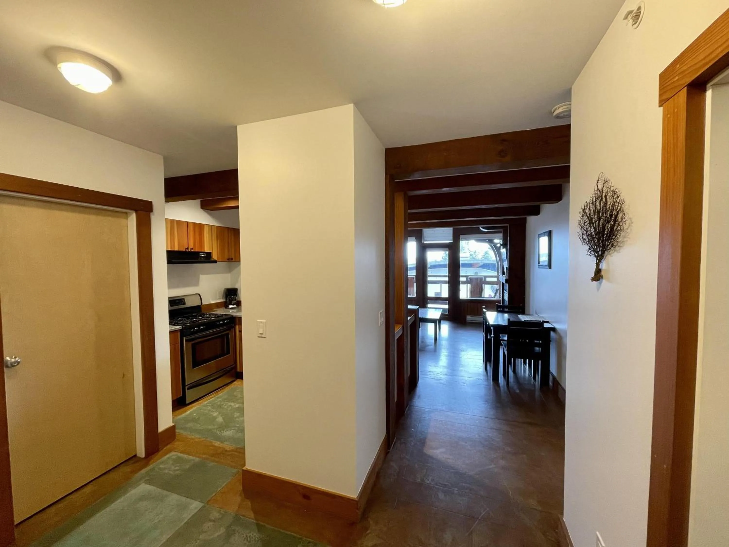 Property building in Great Condo In Excellent Location - Waterfront Building - Seaside